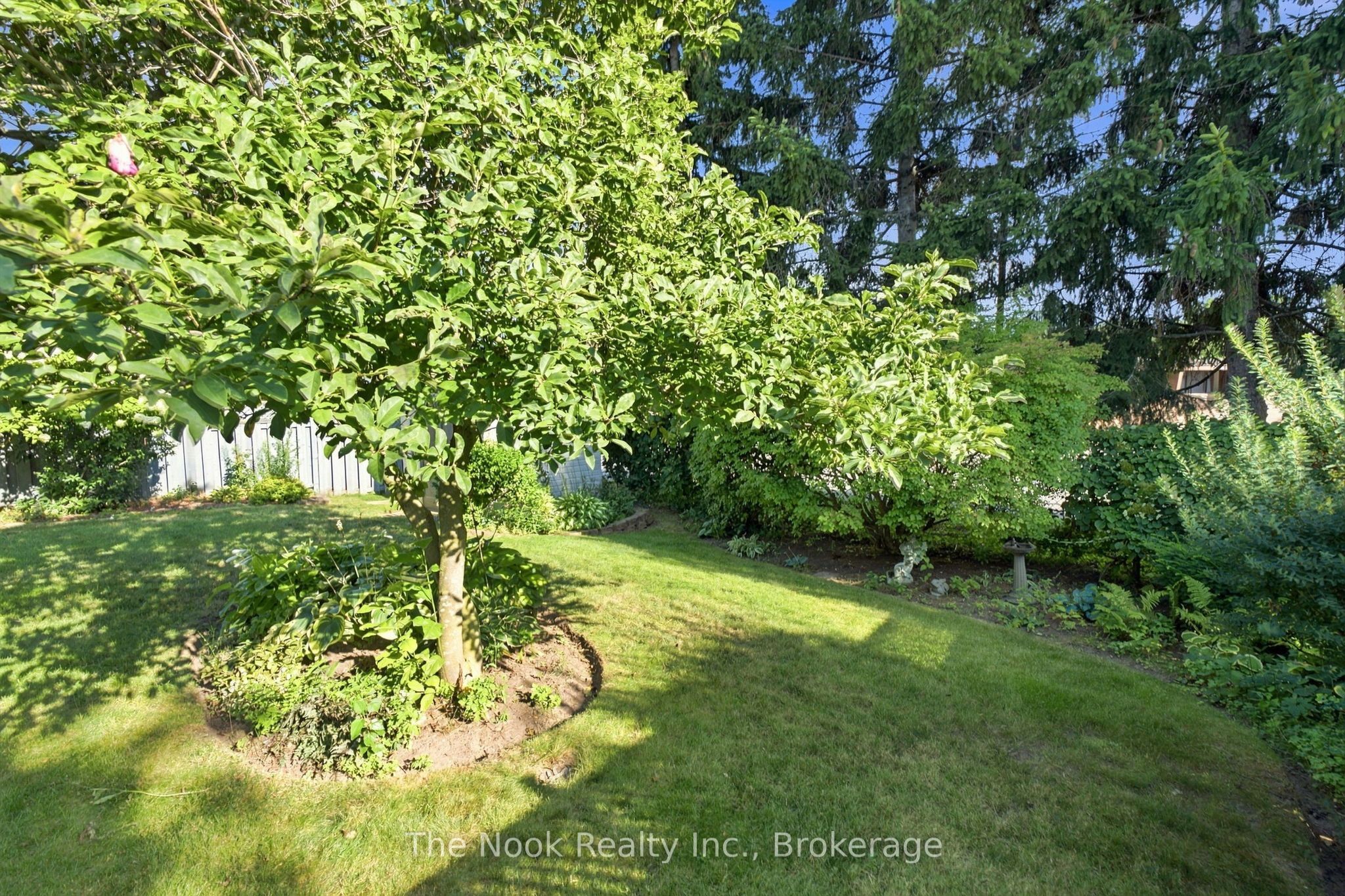 274 Labrador Drive Property Photo 47