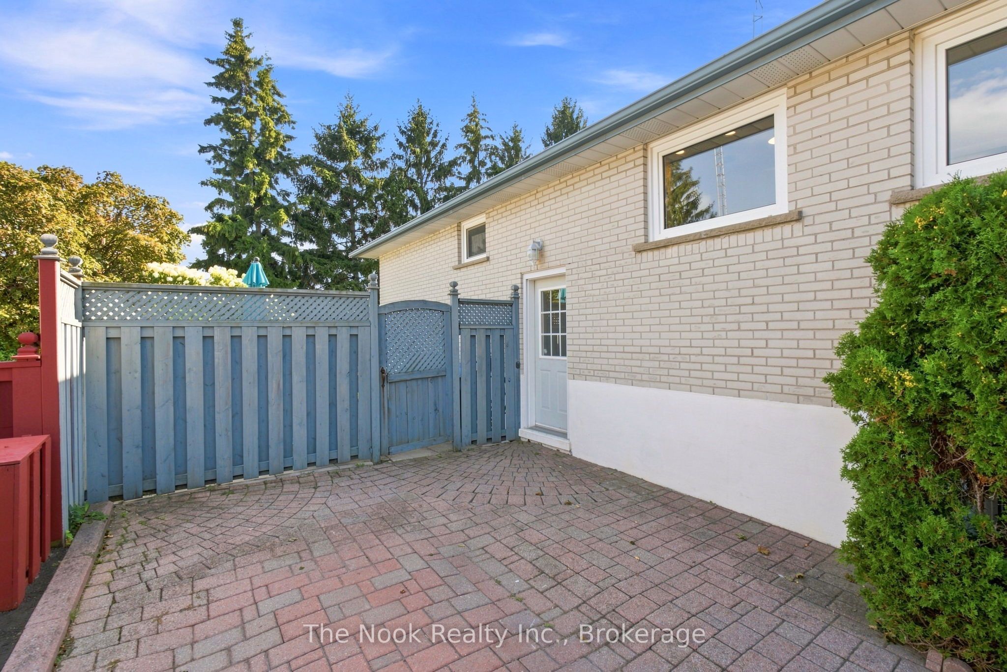 274 Labrador Drive Property Photo 49