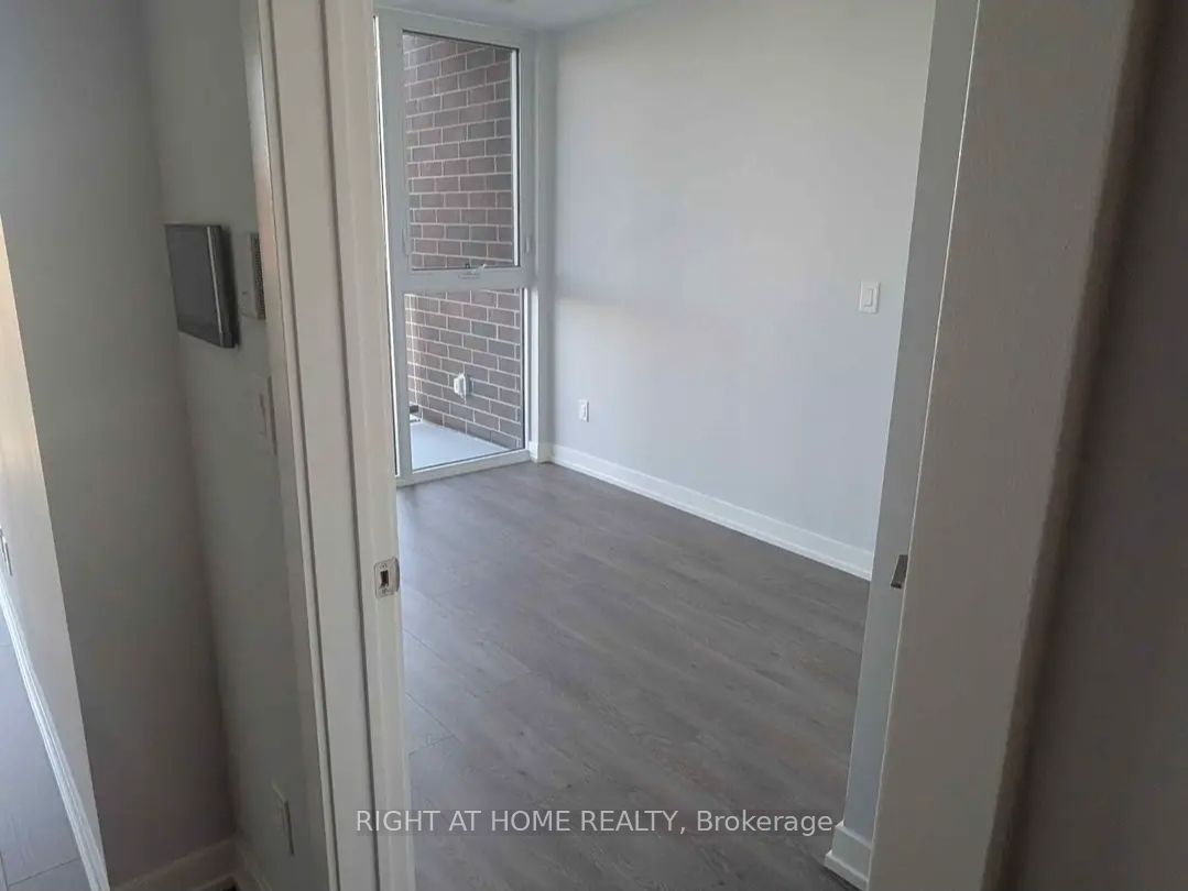 201 Brock Street S 211 Property Photo 14