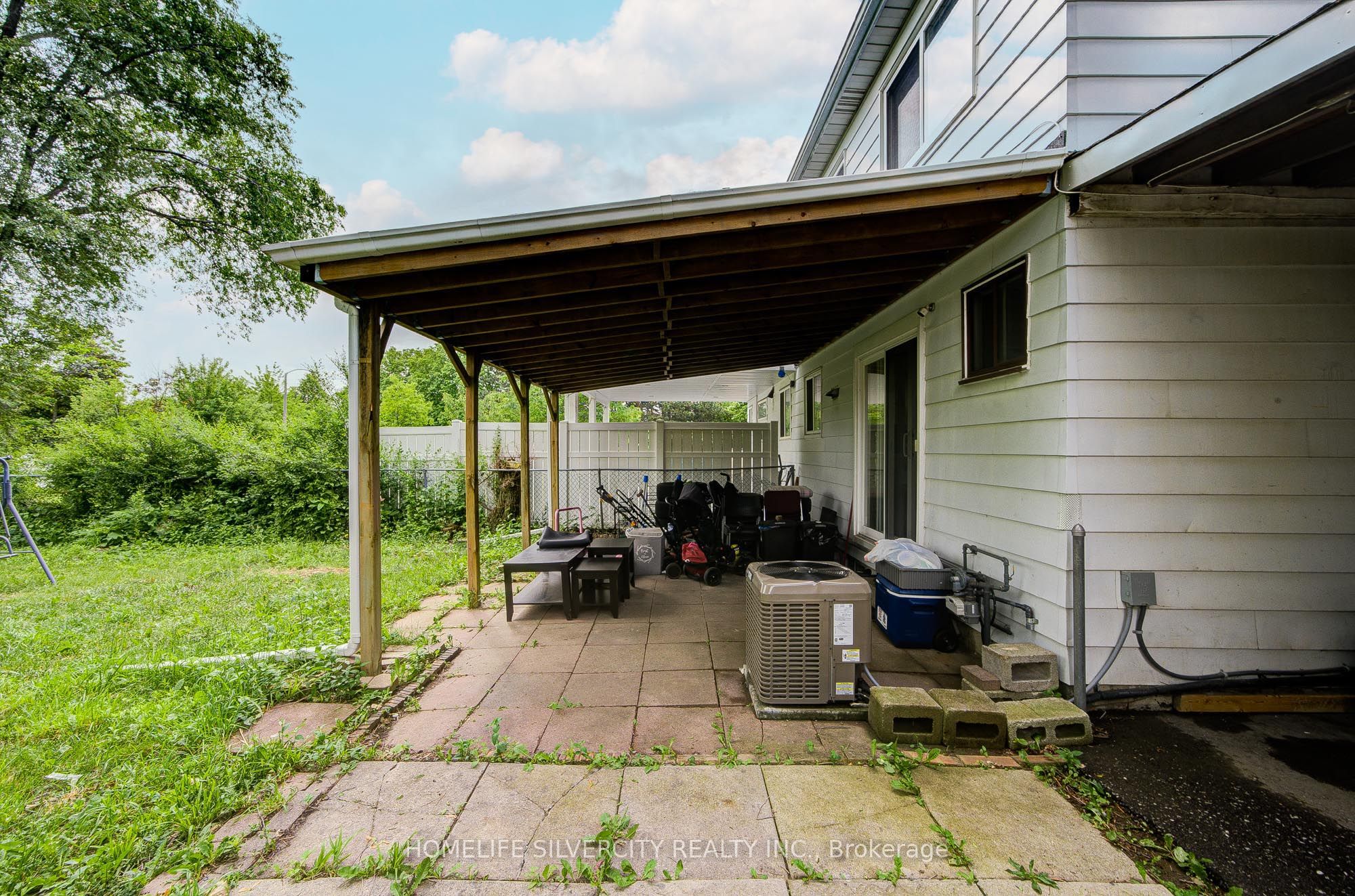 160 Purvis Crescent Property Photo 22