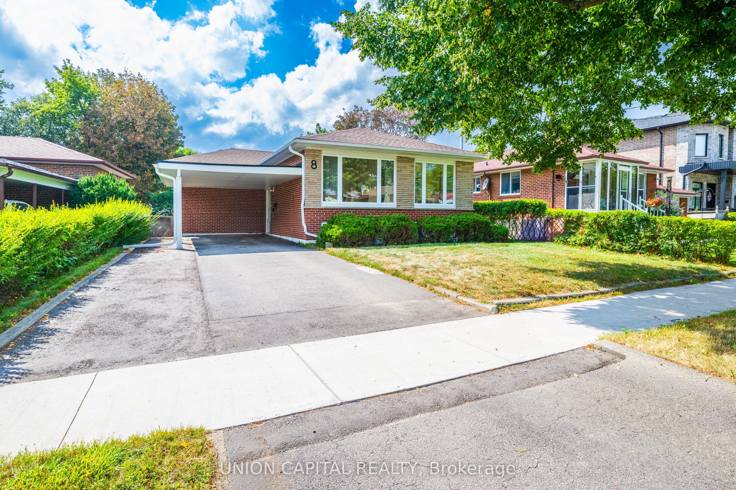 8 Baybrook Crescent Property Photo 1