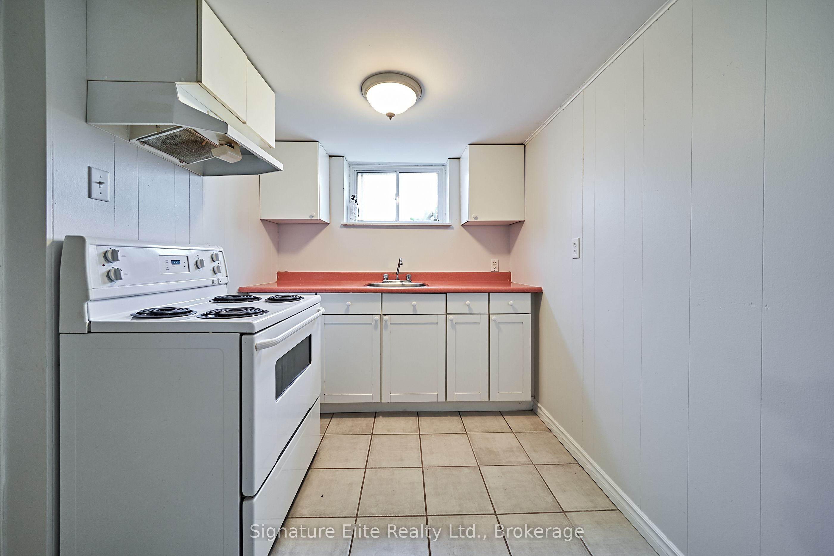88 Burcher Road Bsmt Property Photo 8