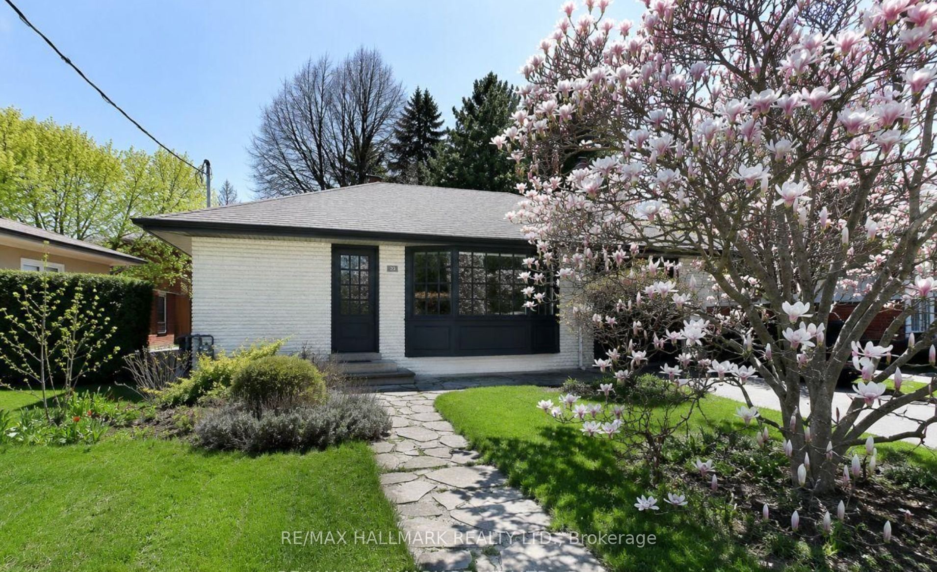 33 Stag Hill Drive Property Photo 1