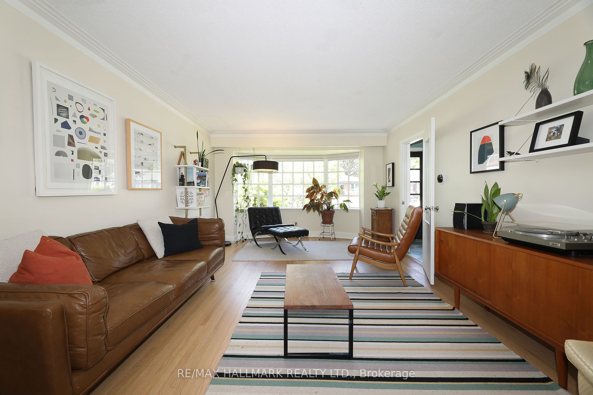 33 Stag Hill Drive Property Photo 8