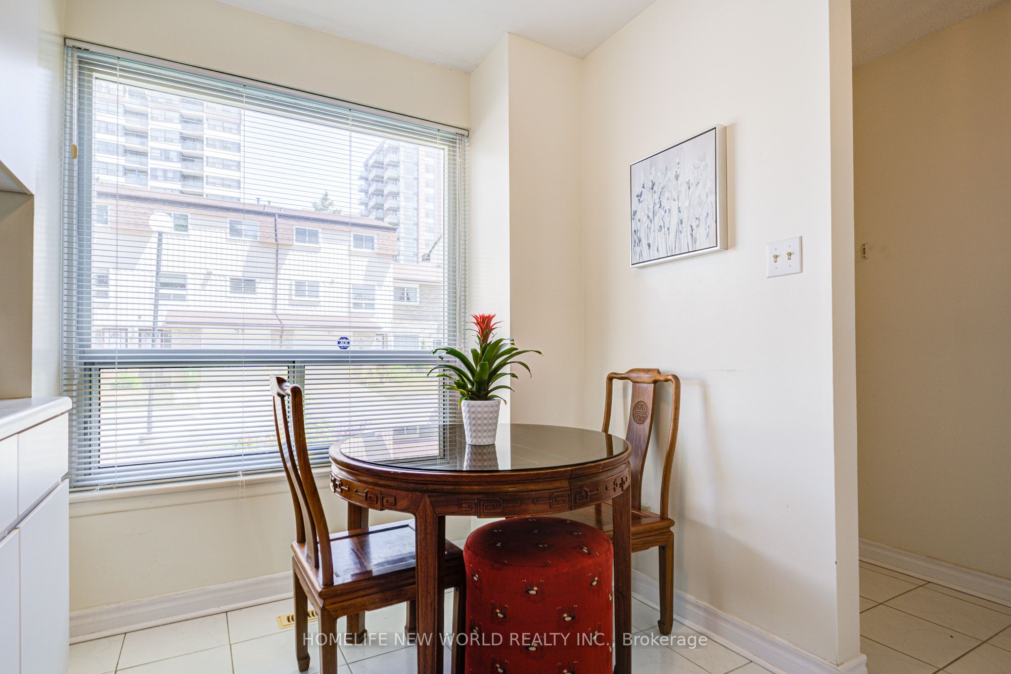 44 Chester Le Boulevard 39 Property Photo 7