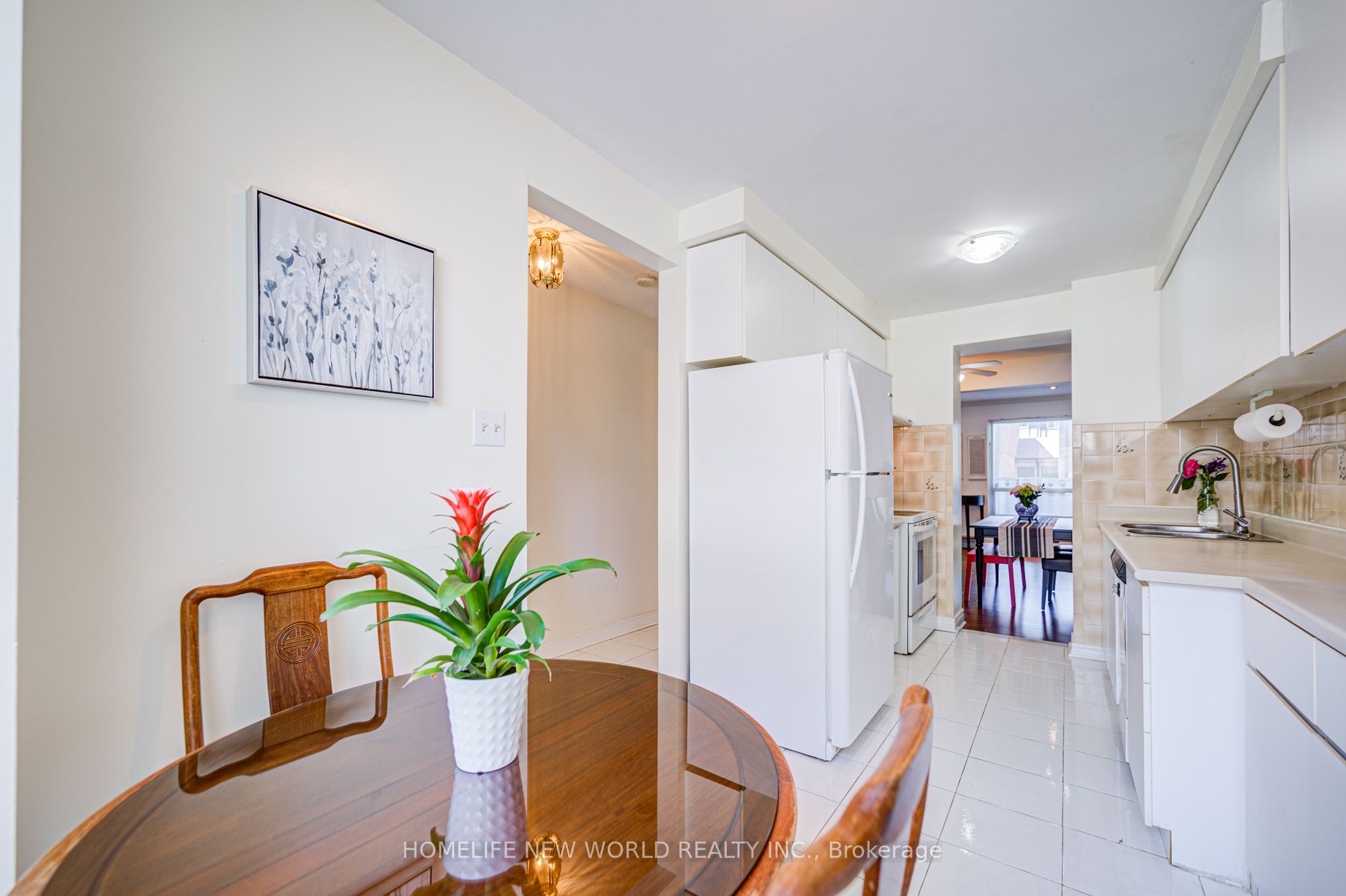 44 Chester Le Boulevard 39 Property Photo 8