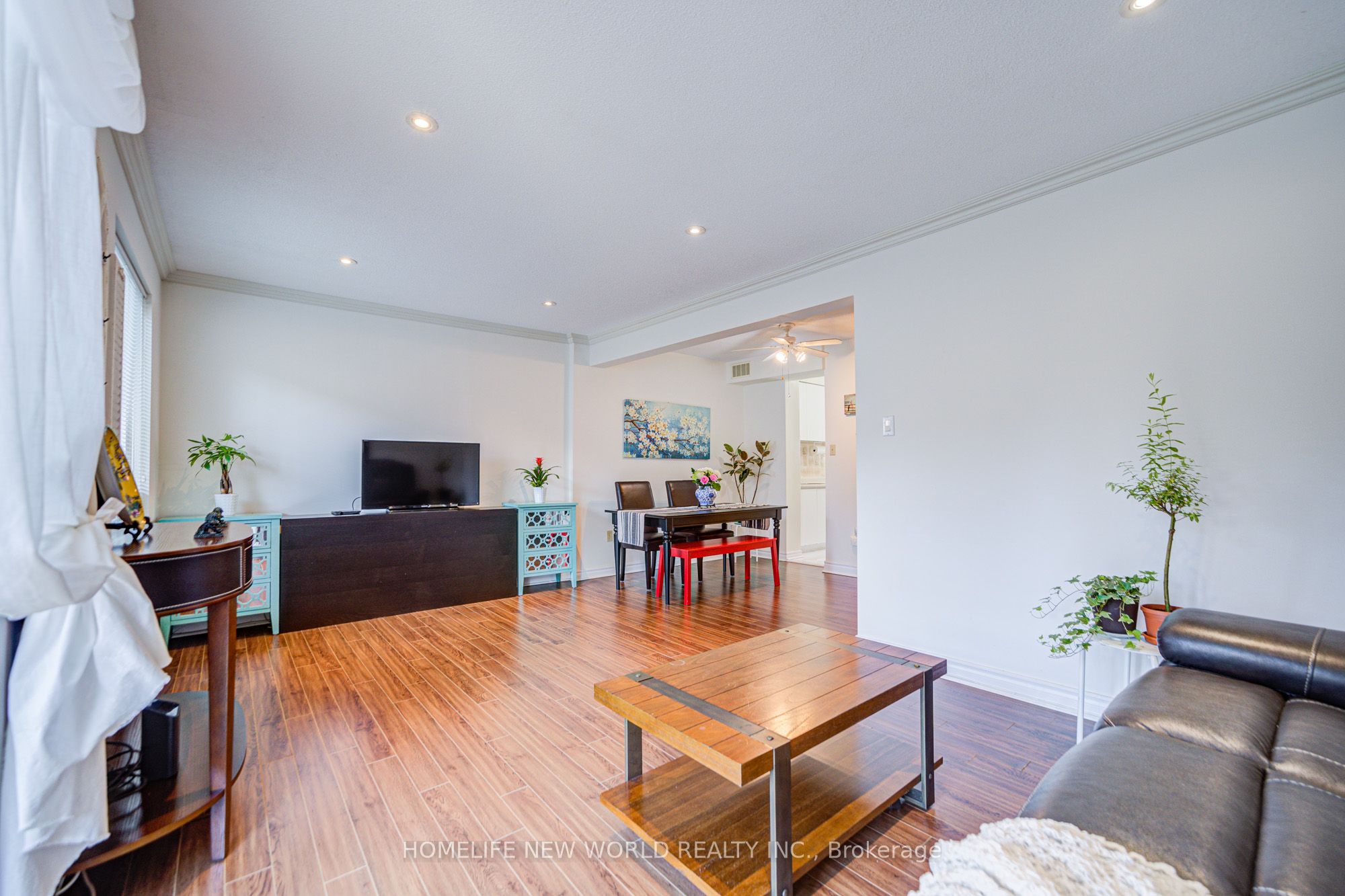 44 Chester Le Boulevard 39 Property Photo 14