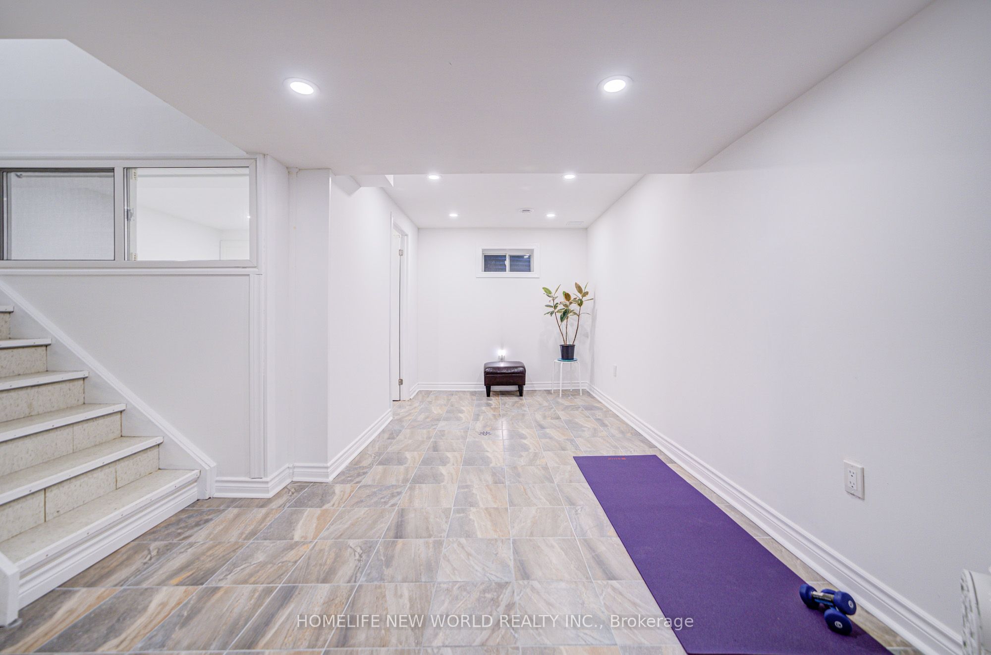 44 Chester Le Boulevard 39 Property Photo 32