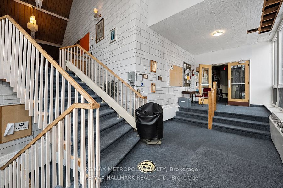 233 Westview Boulevard 1 Property Photo 9