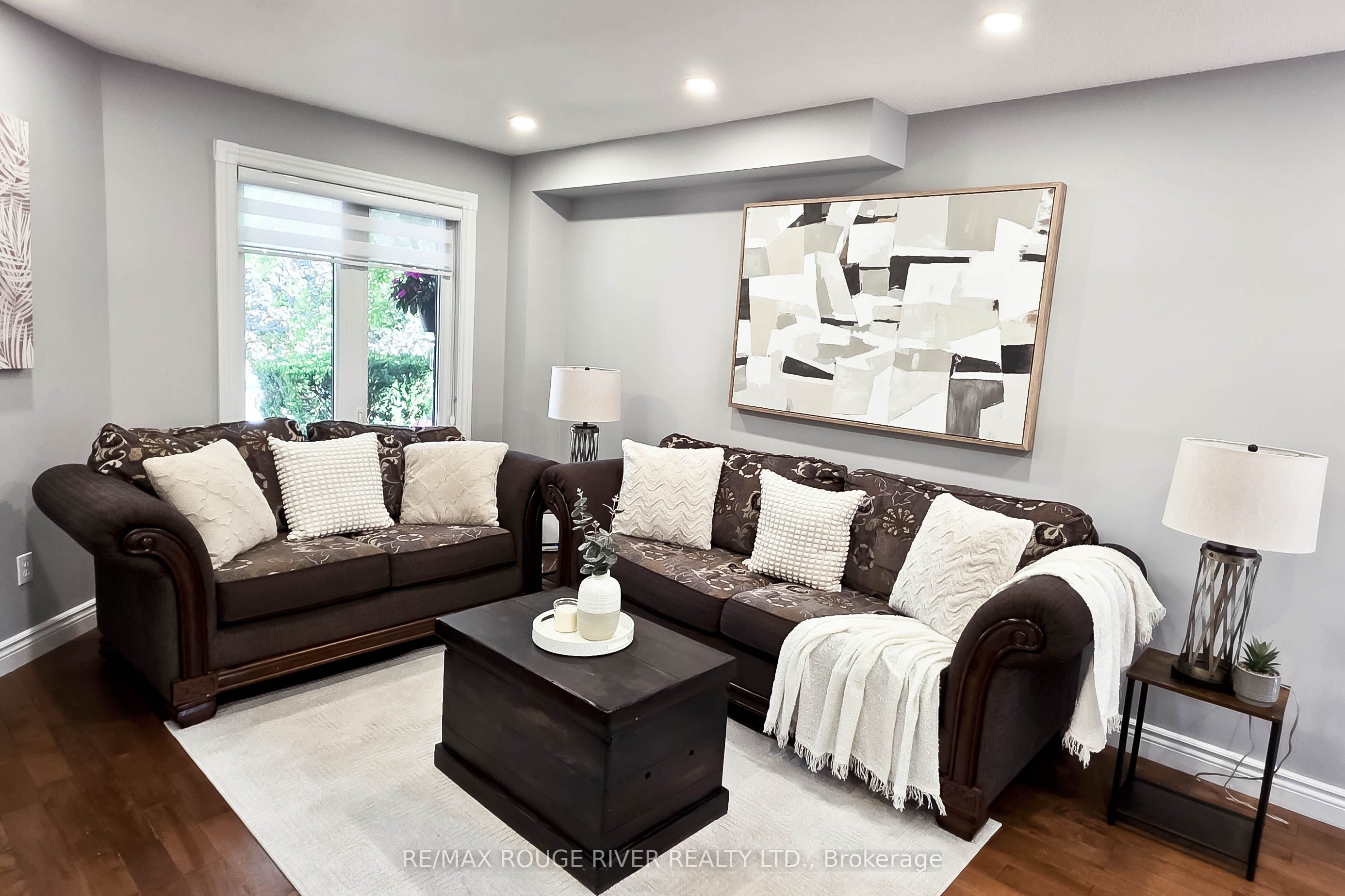 6 Knotty Pine Drive Property Photo 3