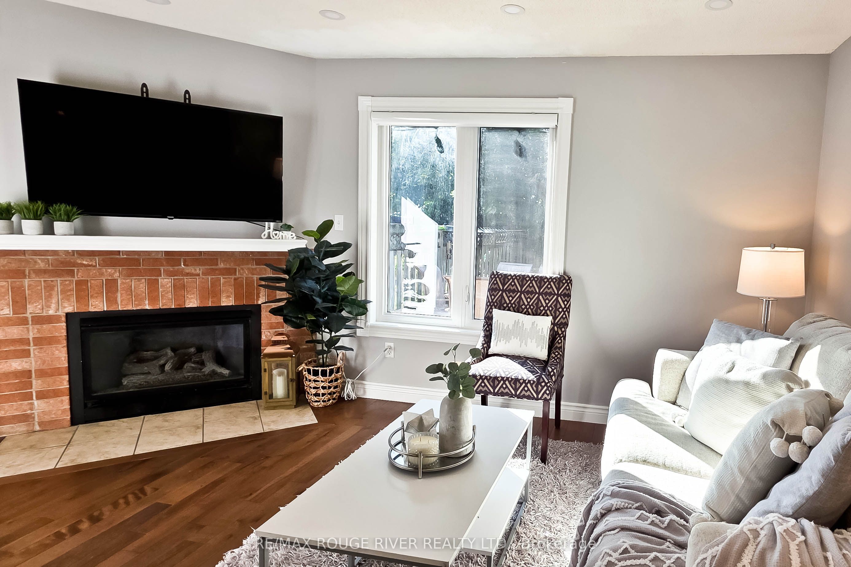 6 Knotty Pine Drive Property Photo 9