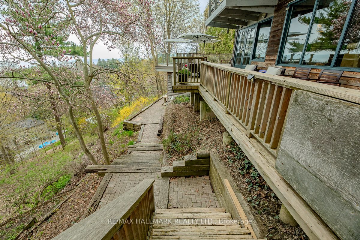 2 Ledge Road Property Photo 30