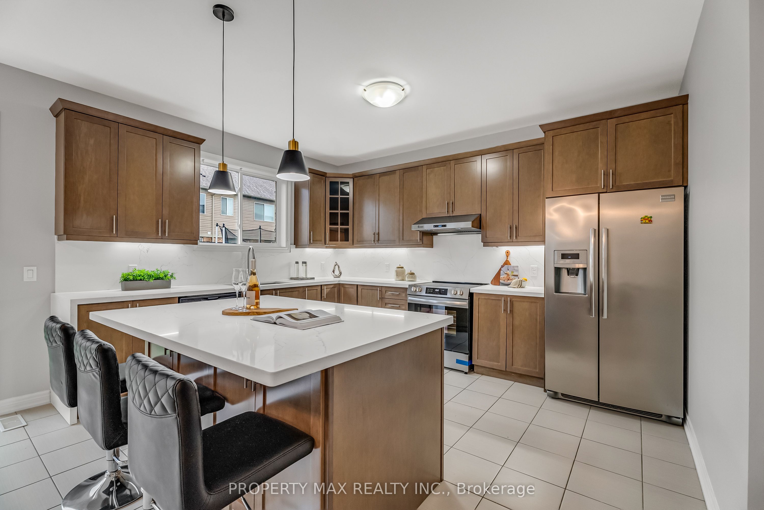 40 Britannia Avenue E Property Photo 16
