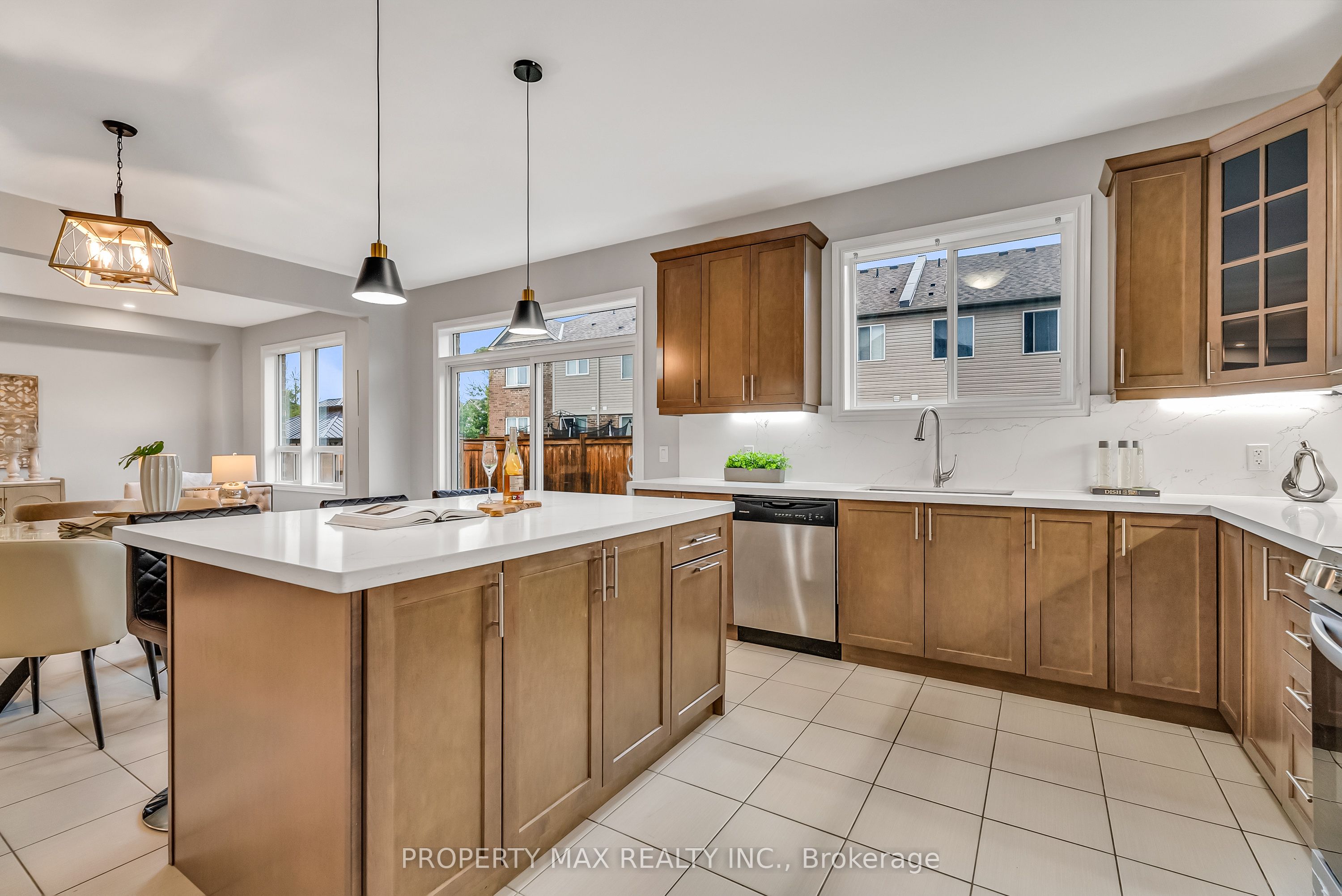 40 Britannia Avenue E Property Photo 17