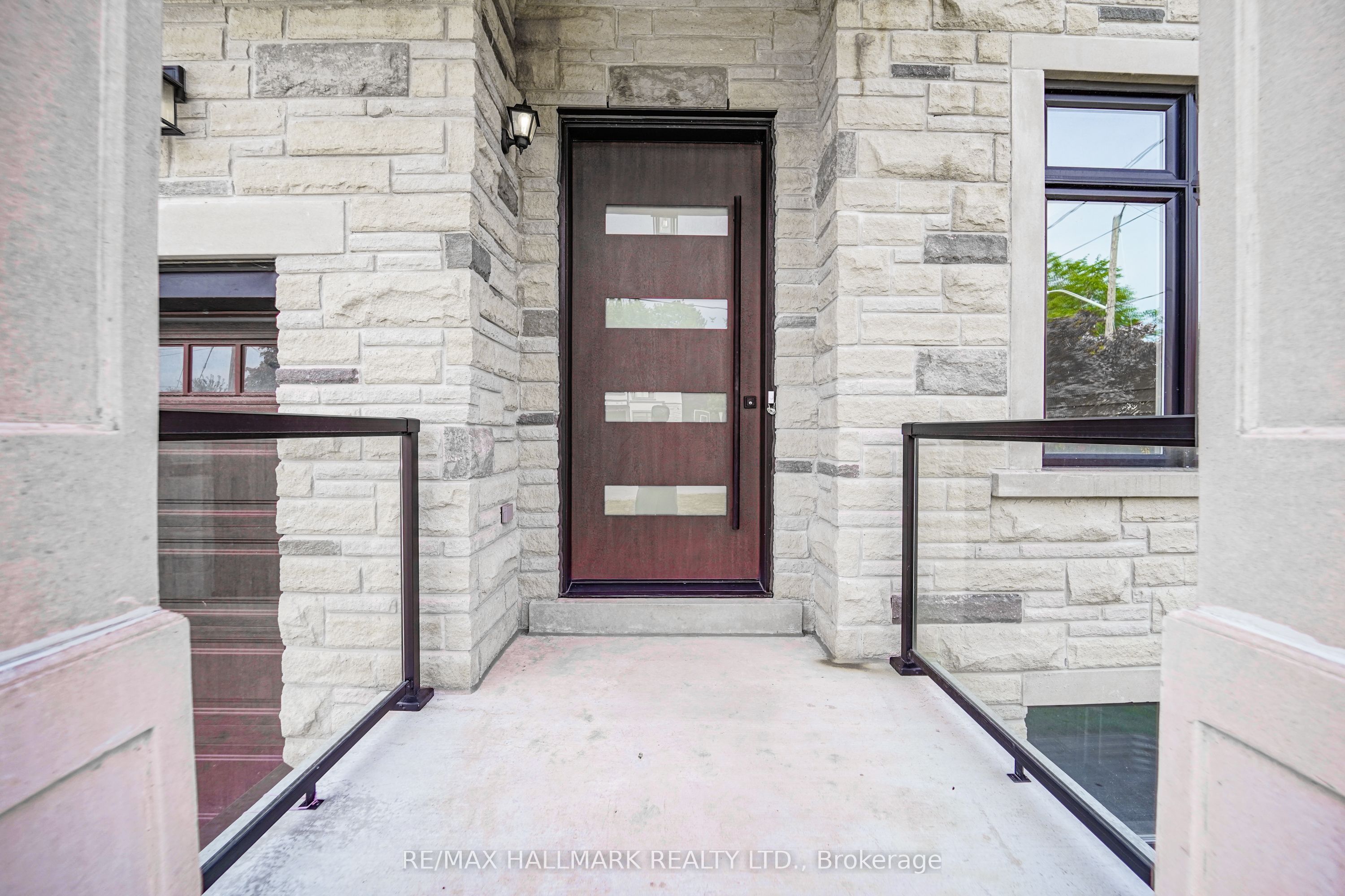 27 Sundridge Drive Property Photo 4