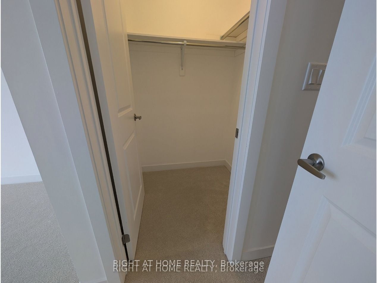 188 Angus Drive 19 Property Photo 18