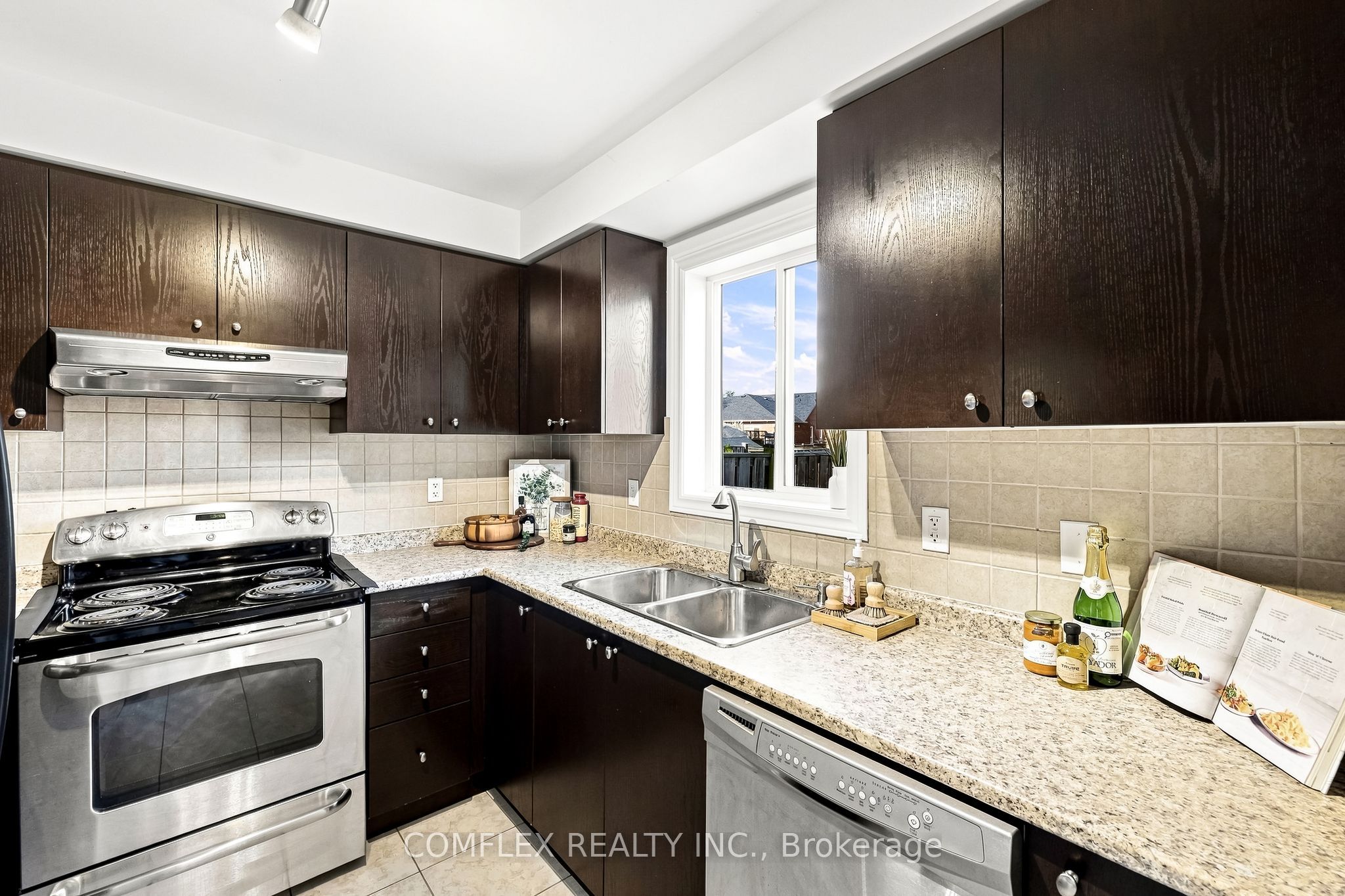 5 Rich Crescent Property Photo 16
