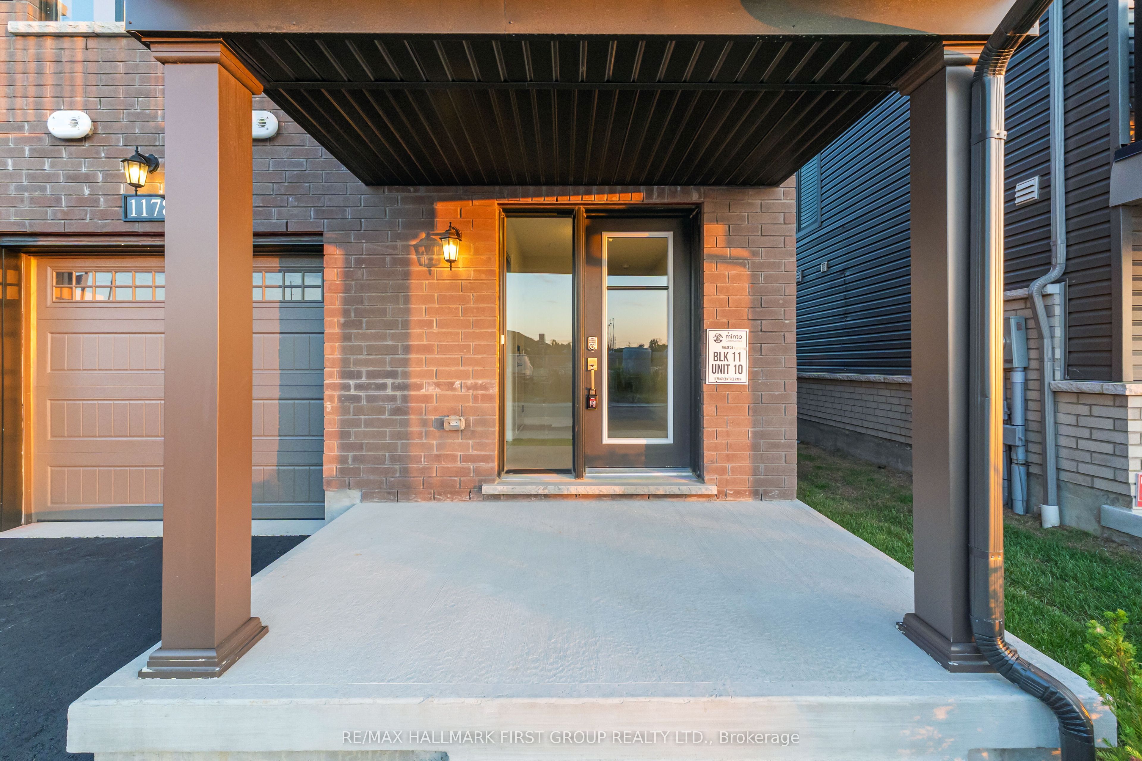 1178 Greentree Path Property Photo 4