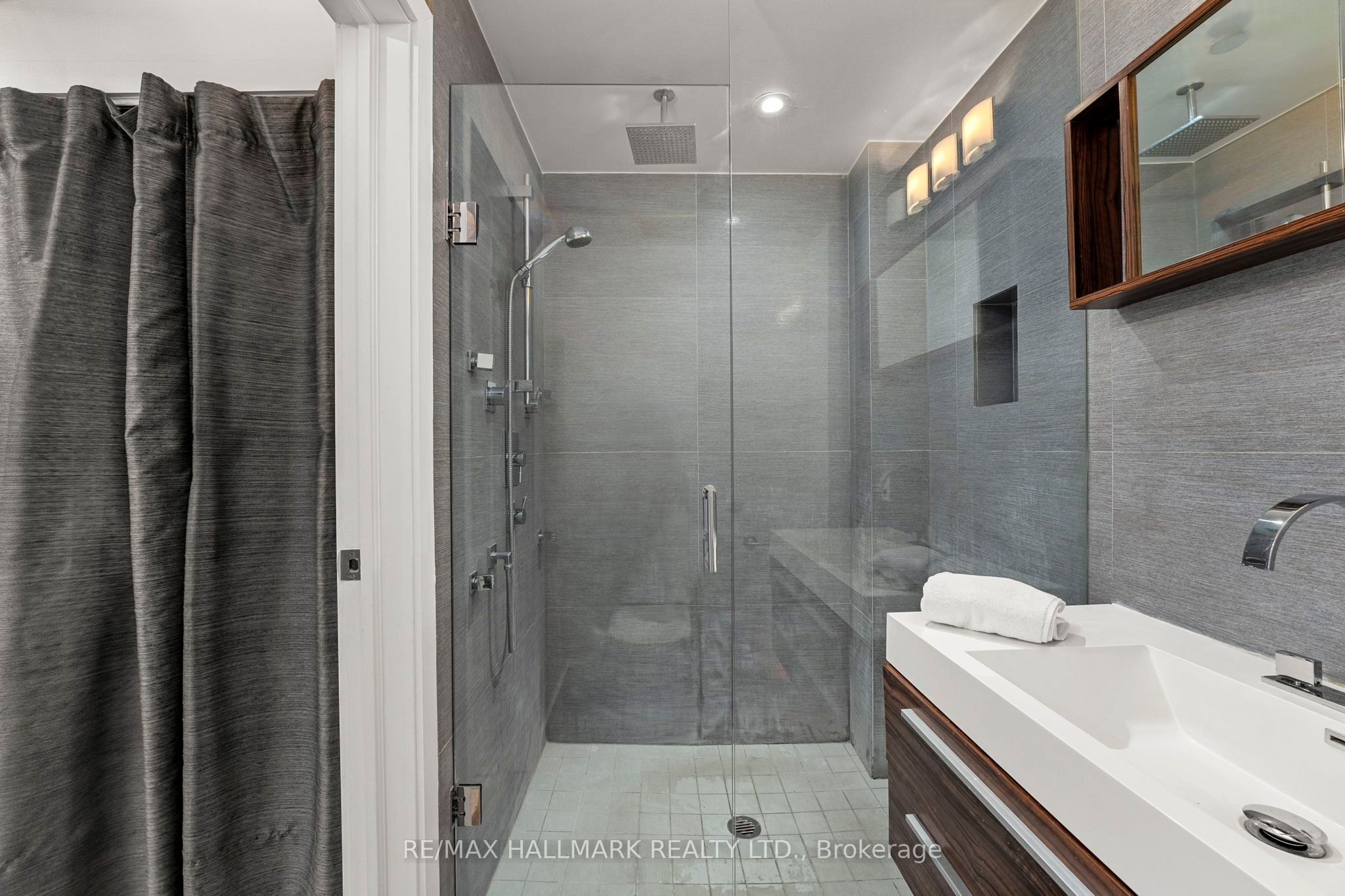 1173 Dundas Street E 226 Property Photo 28
