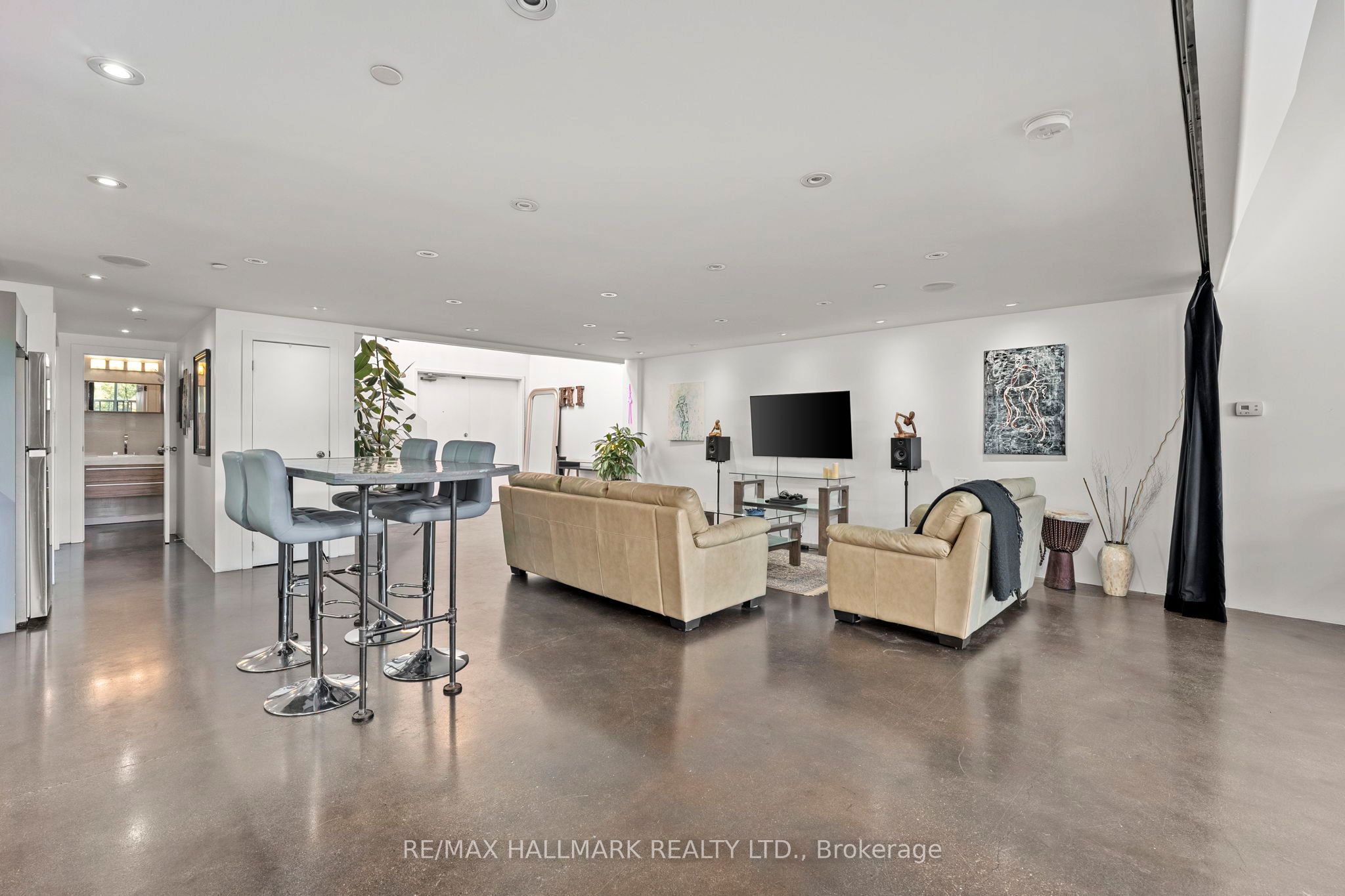 1173 Dundas Street E 226 Property Photo 8
