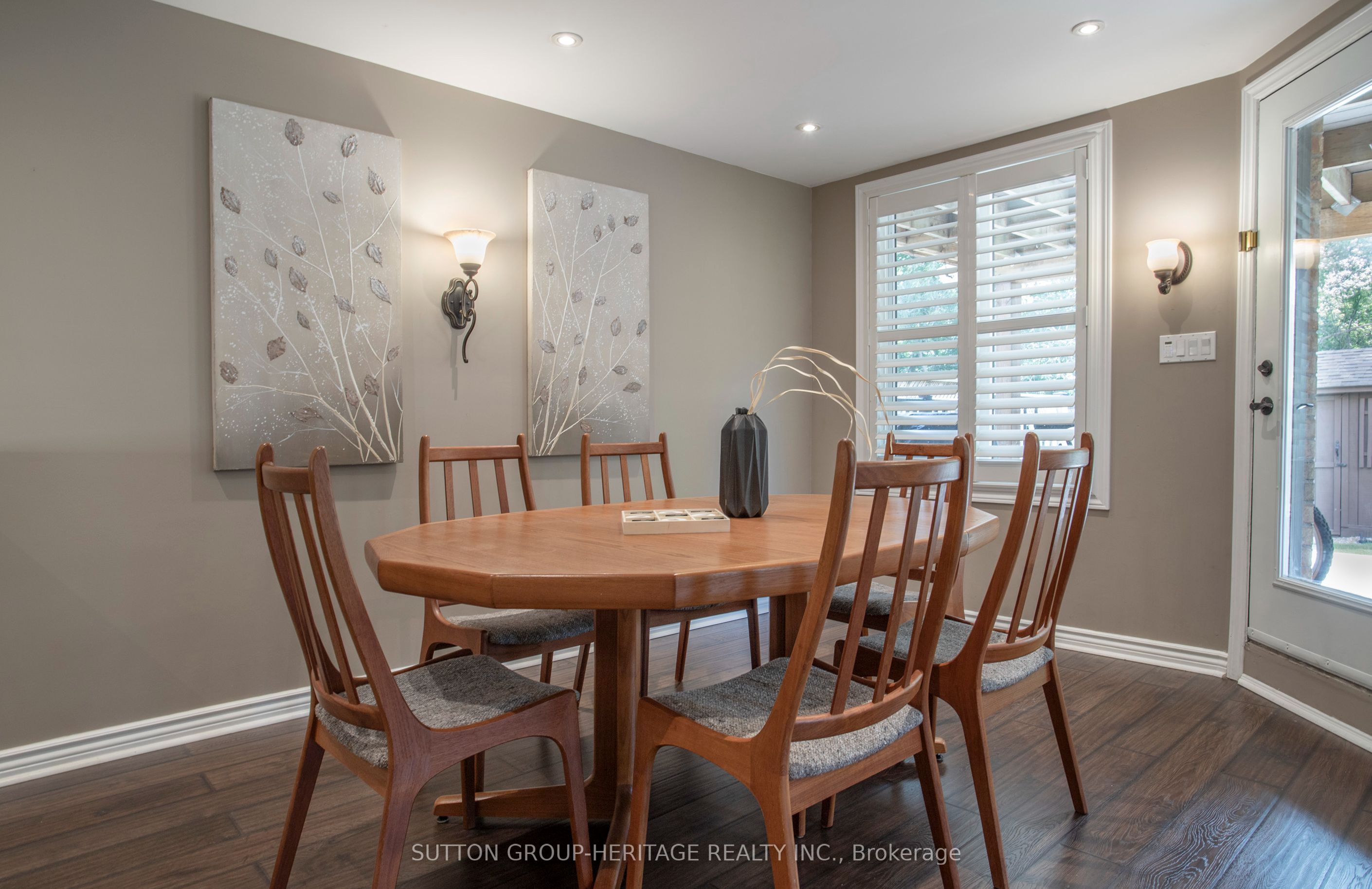 1870 Falconwood Way Property Photo 32