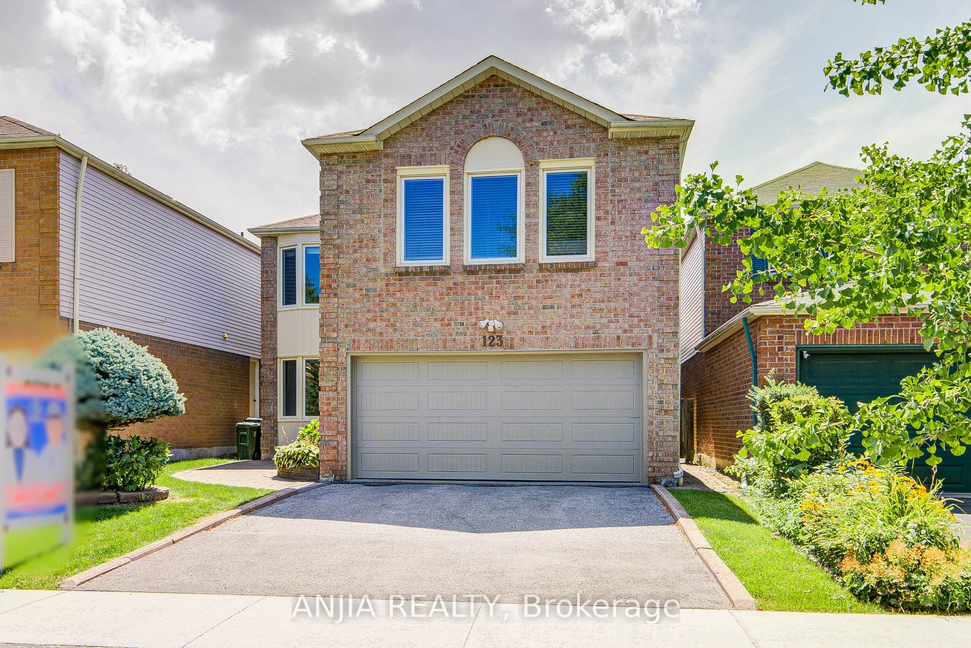 123 Chapel Park Square