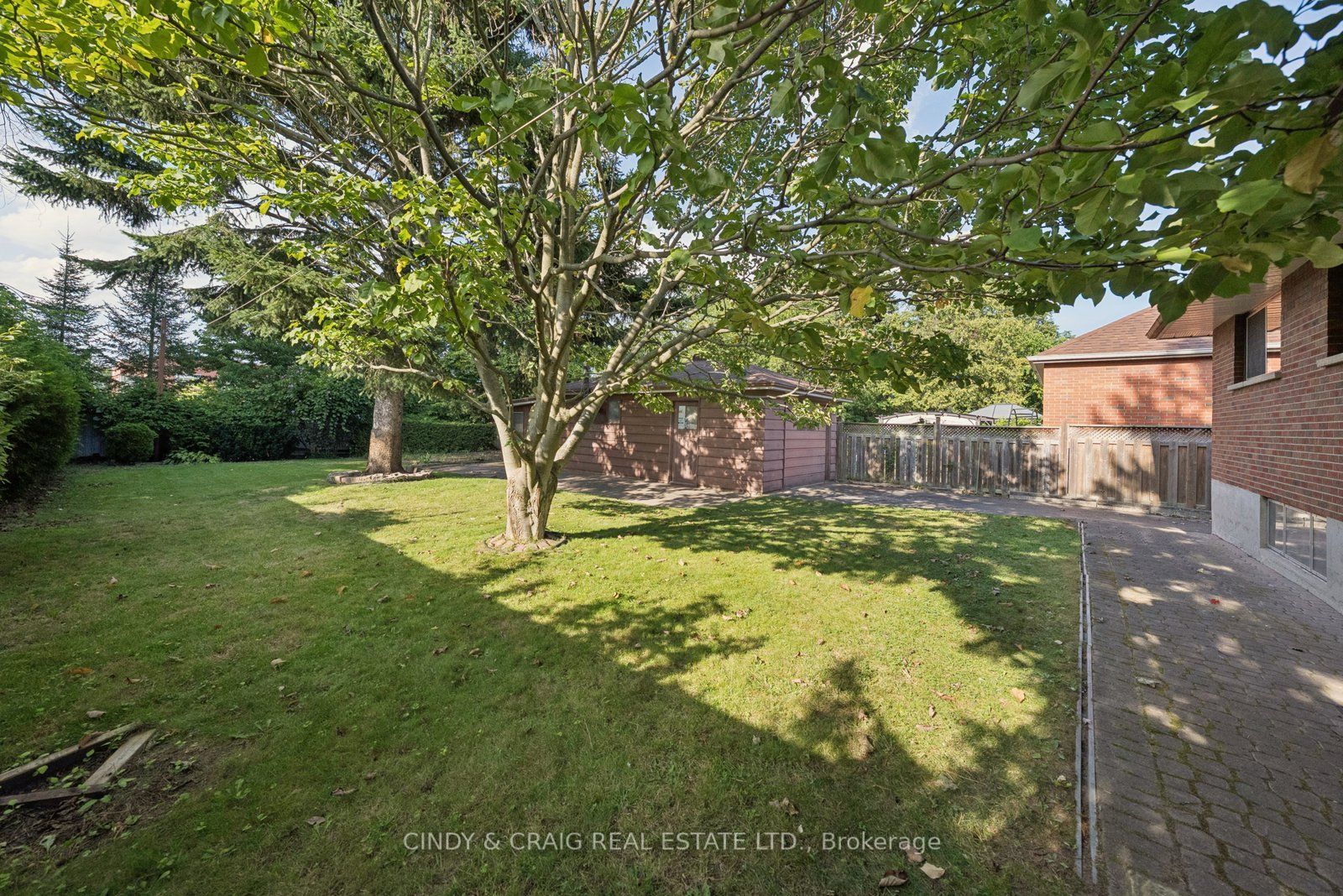 522 Dunkirk Avenue Property Photo 10