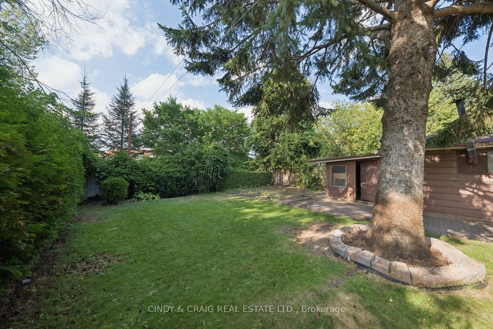 522 Dunkirk Avenue Property Photo 12