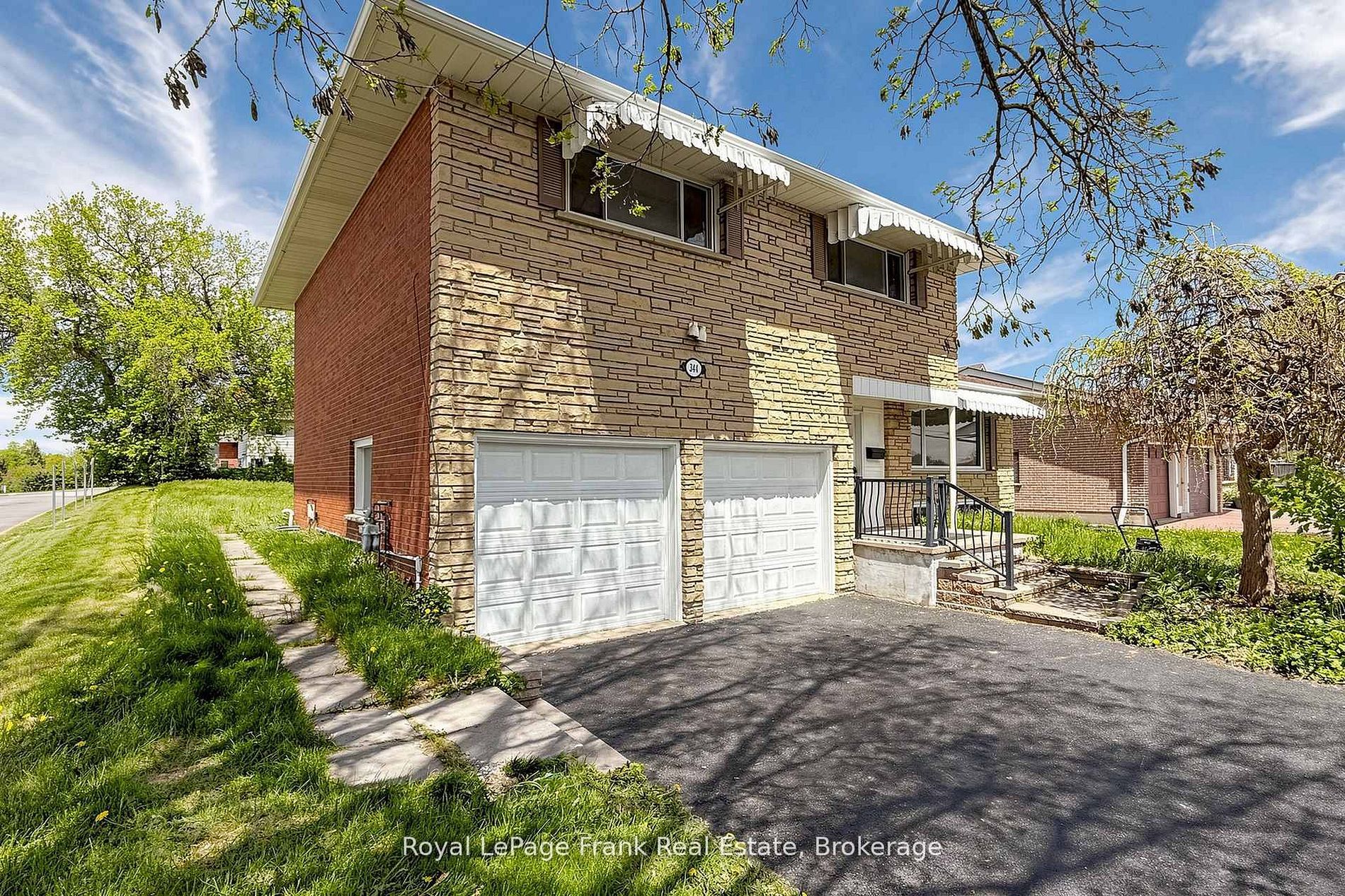 344 Rossland Road E Property Photo 1