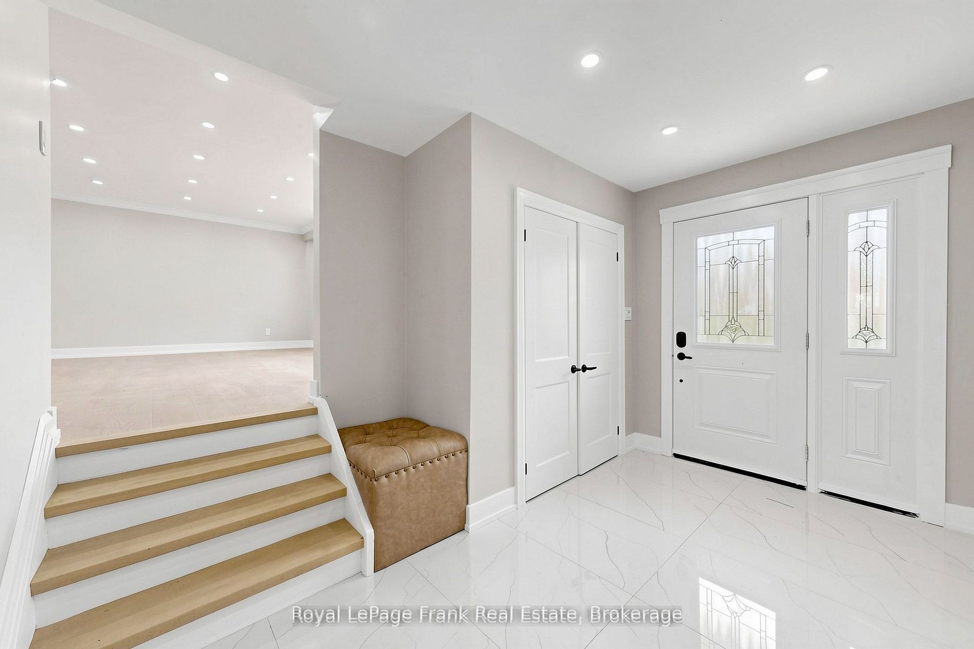344 Rossland Road E Property Photo 2