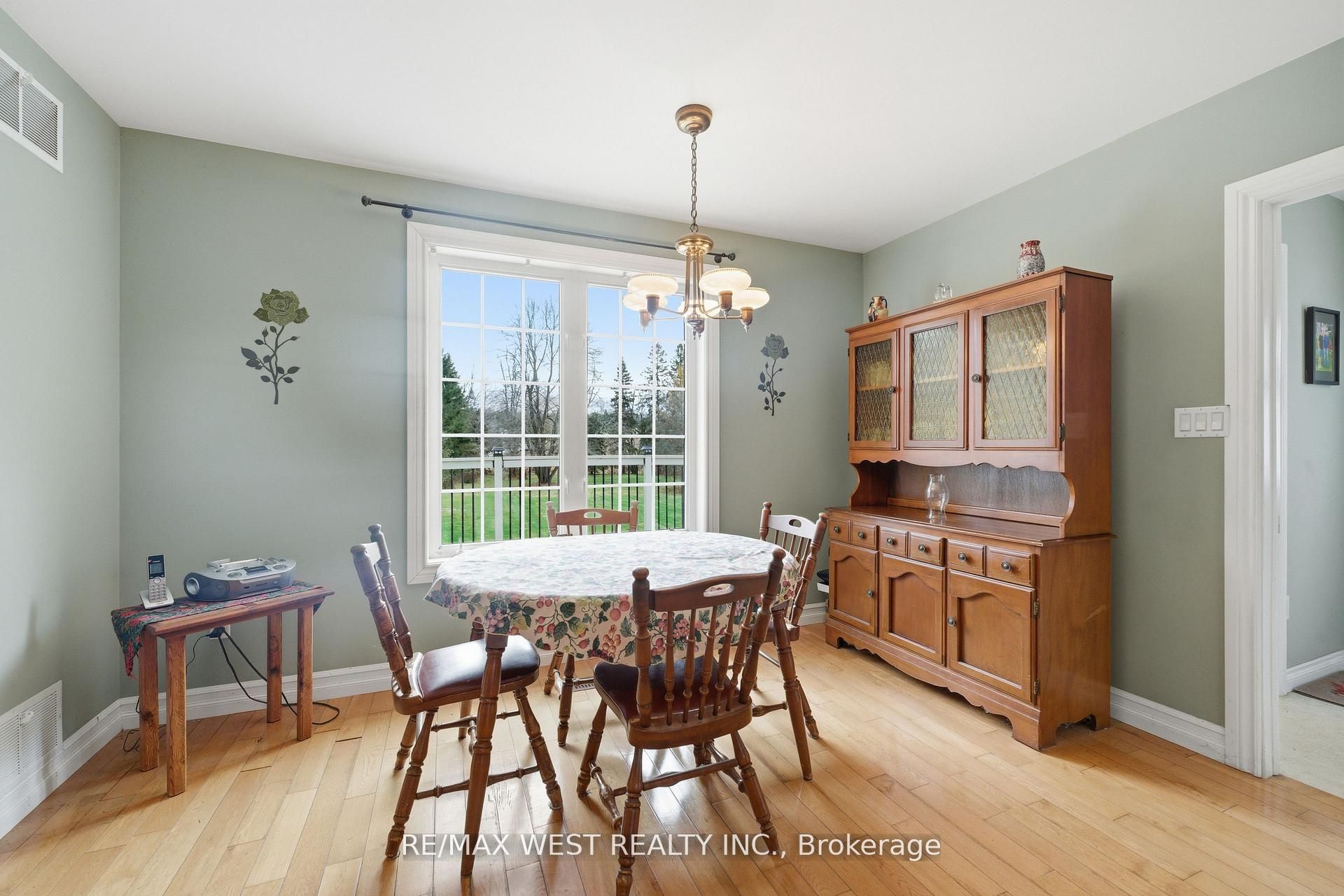 4 Coryell Street Property Photo 5