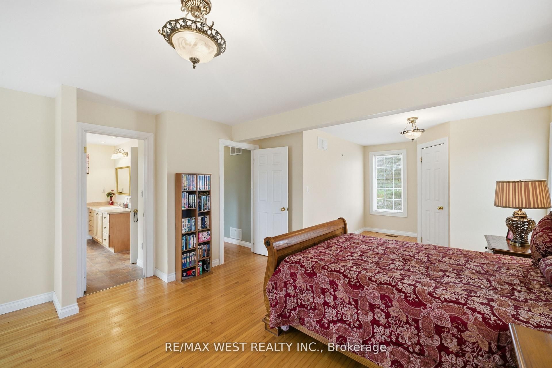 4 Coryell Street Property Photo 10