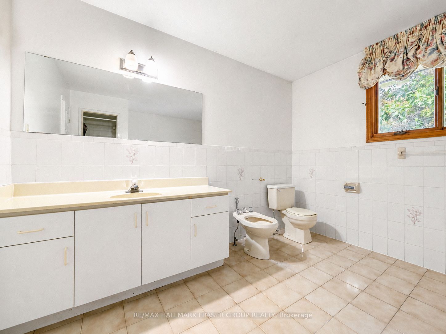 77 Glenthorne Drive Property Photo 33