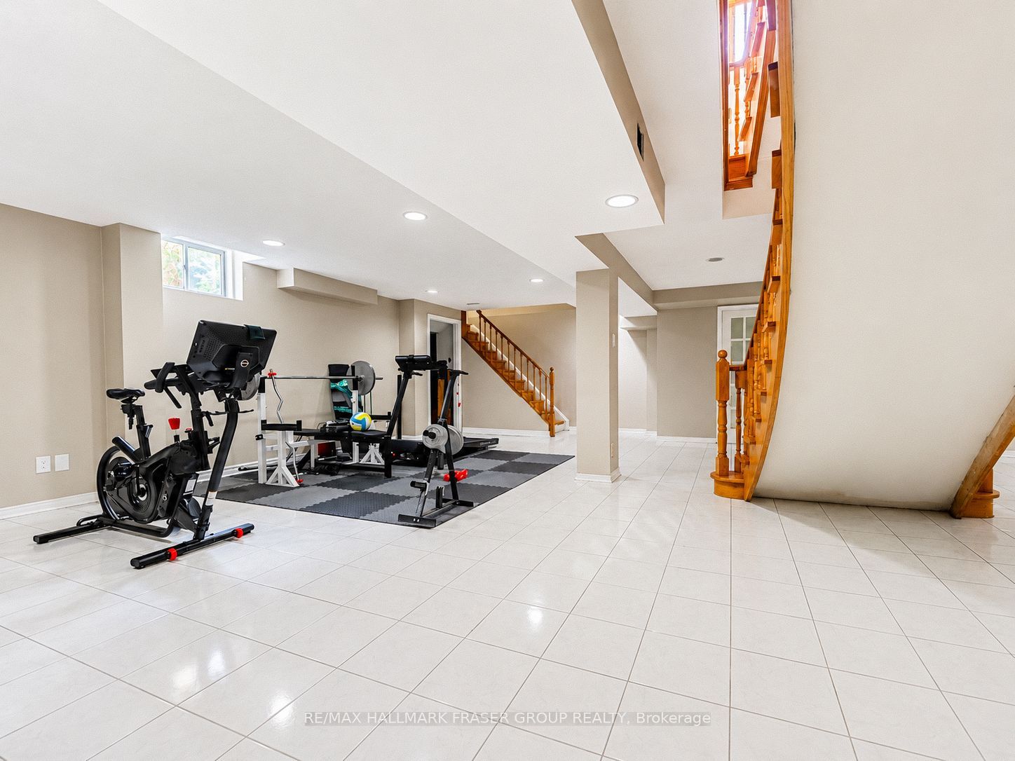 77 Glenthorne Drive Property Photo 43