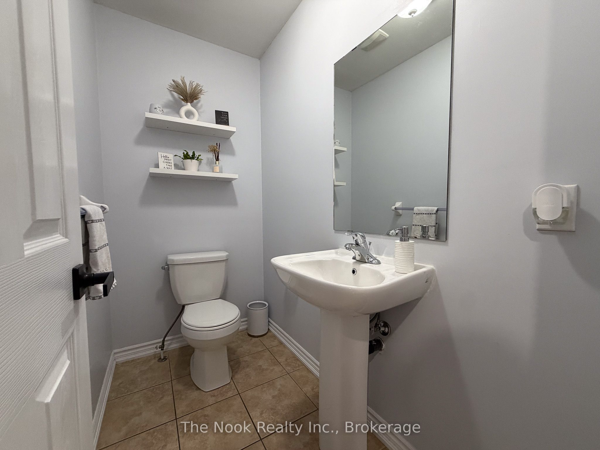 10 Broome Avenue Property Photo 27