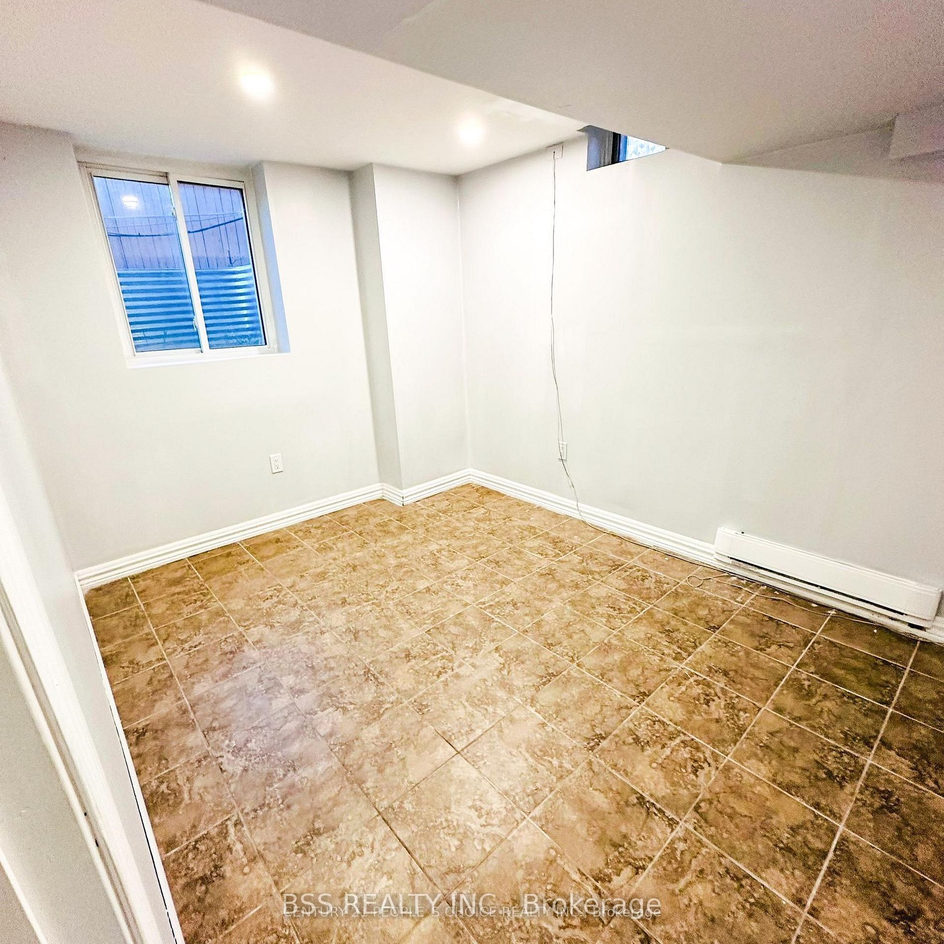 41 Coomer Crescent Property Photo 11