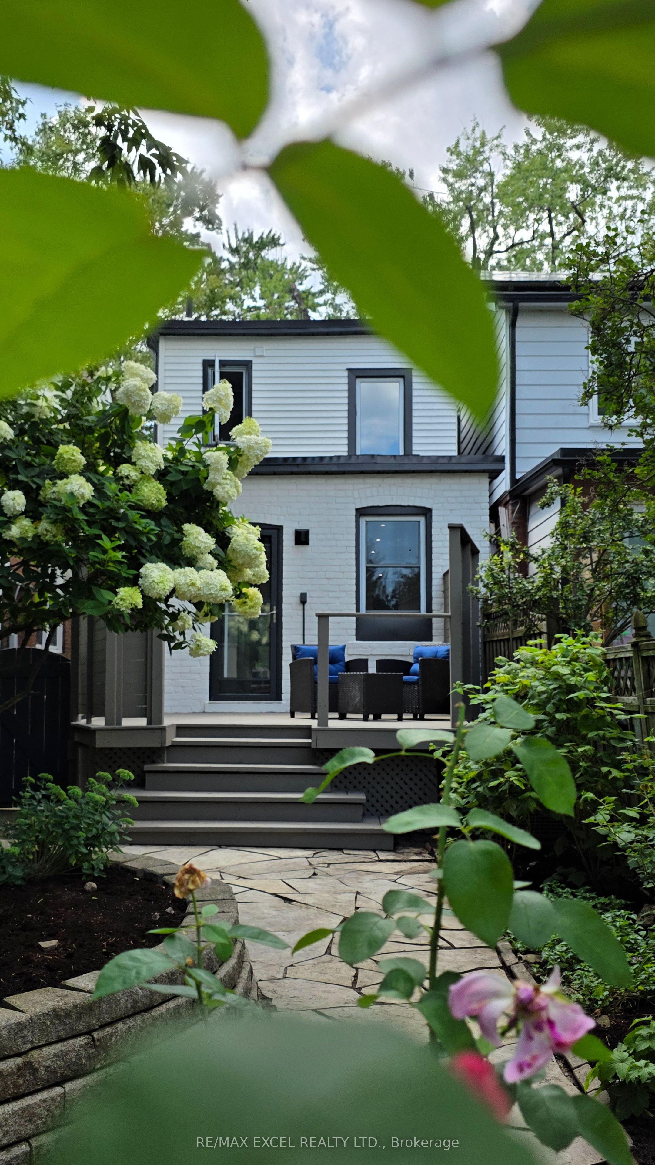171 Langford Avenue Property Photo 5