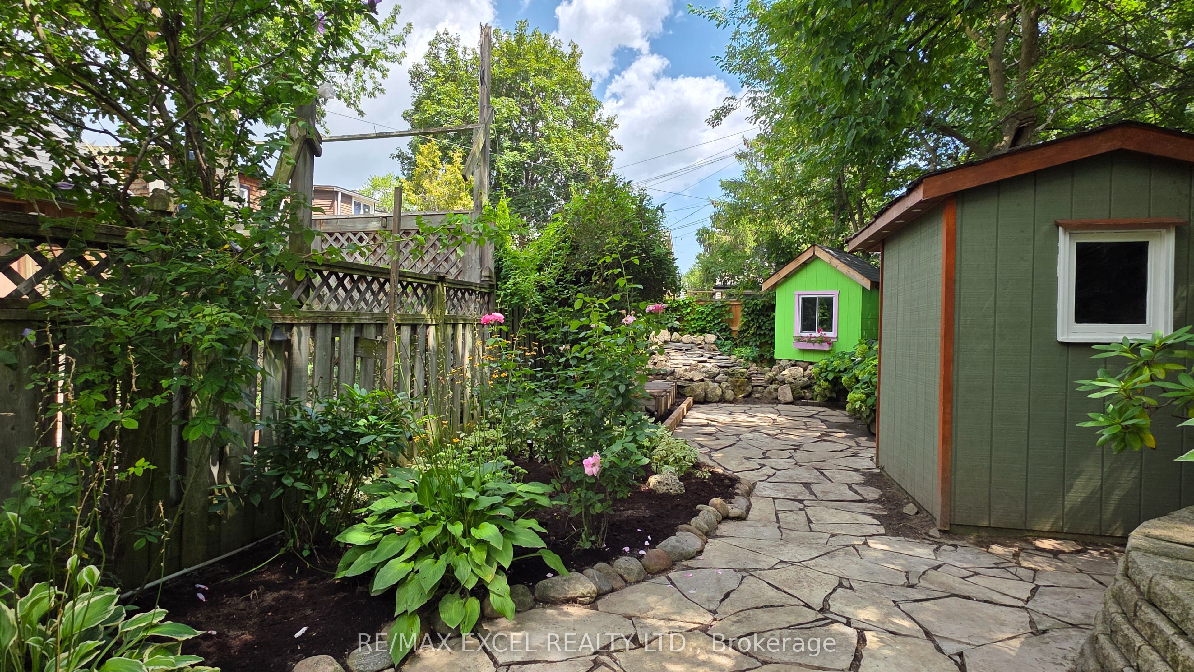 171 Langford Avenue Property Photo 6