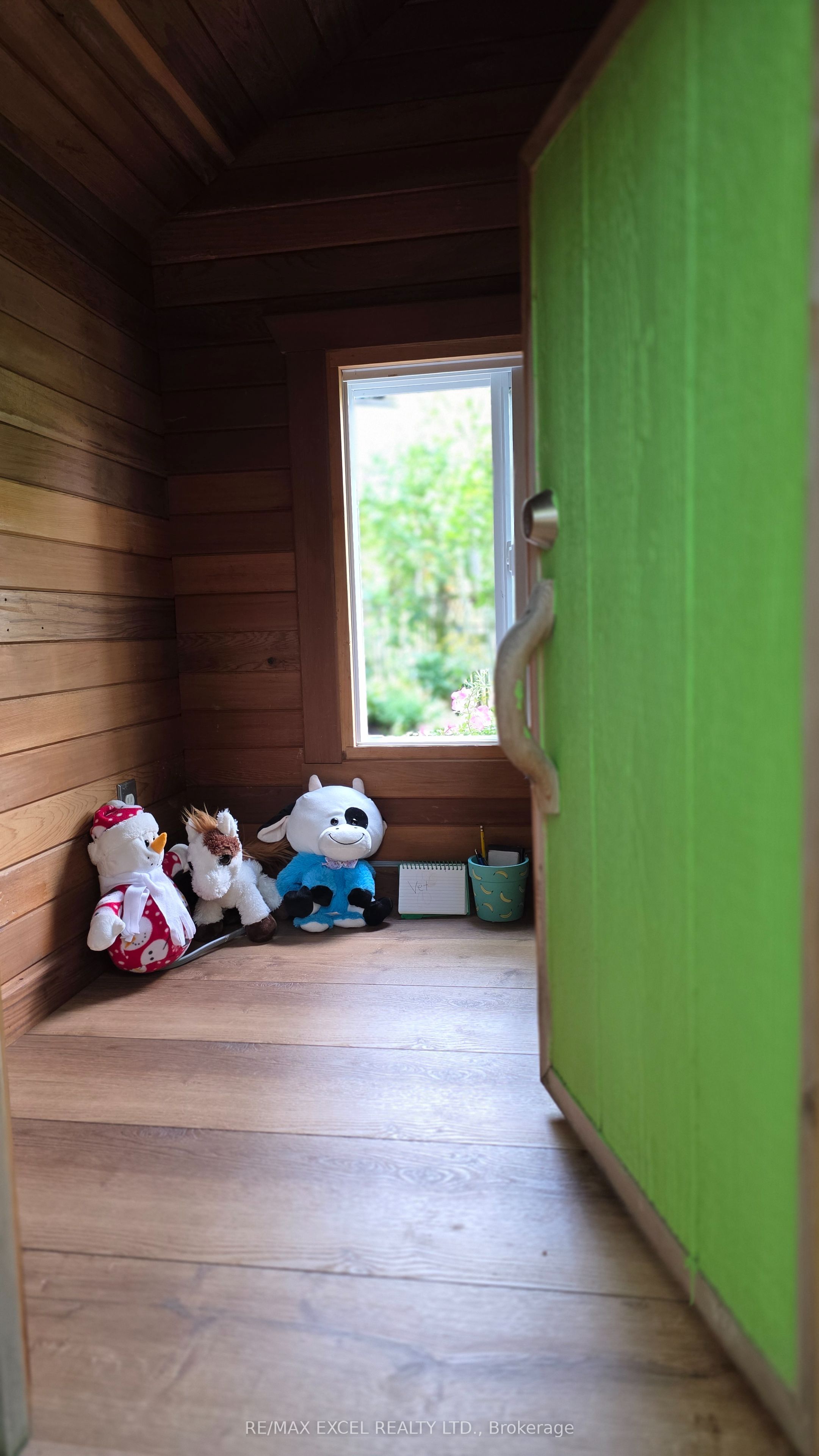 171 Langford Avenue Property Photo 8