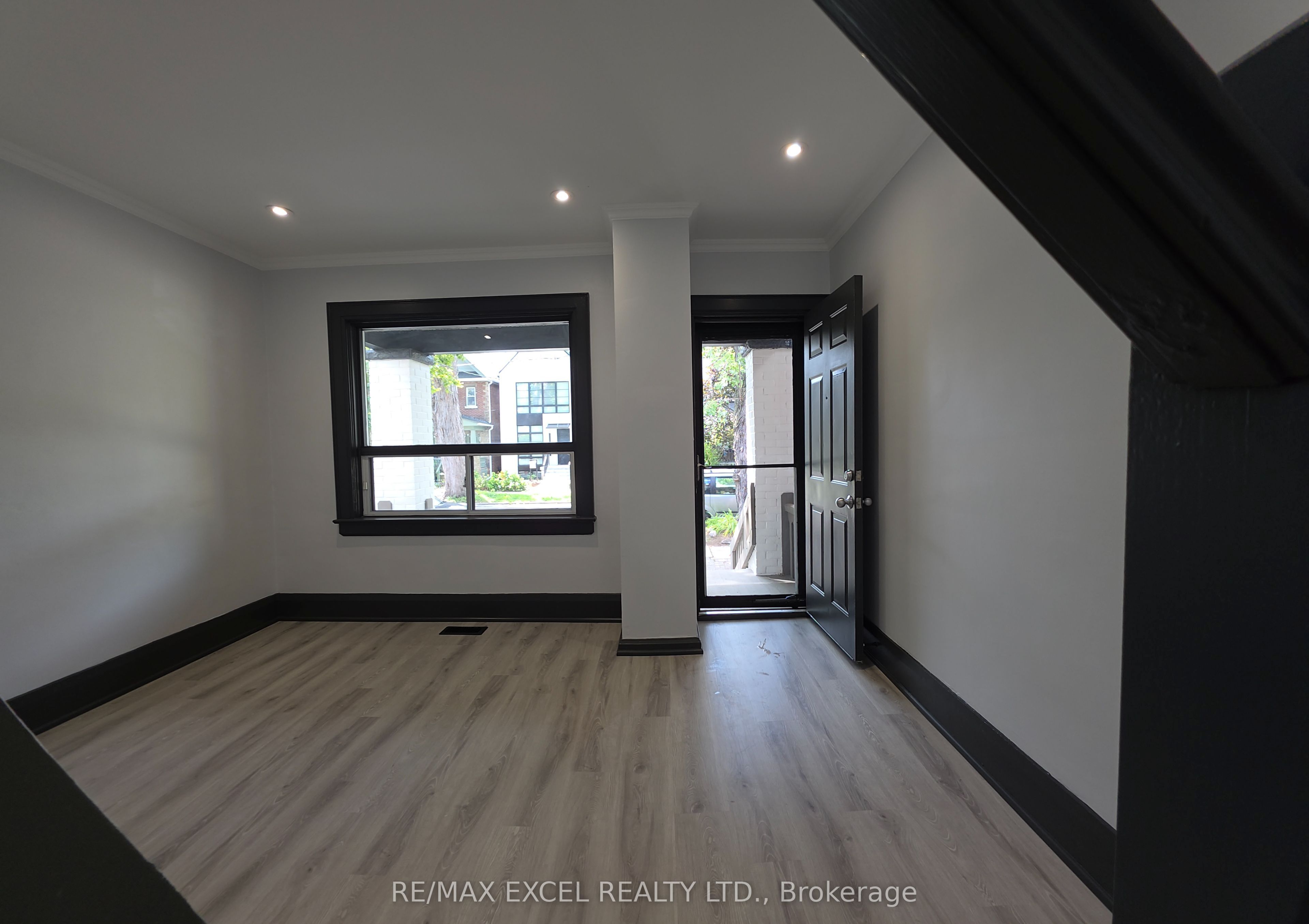 171 Langford Avenue Property Photo 12