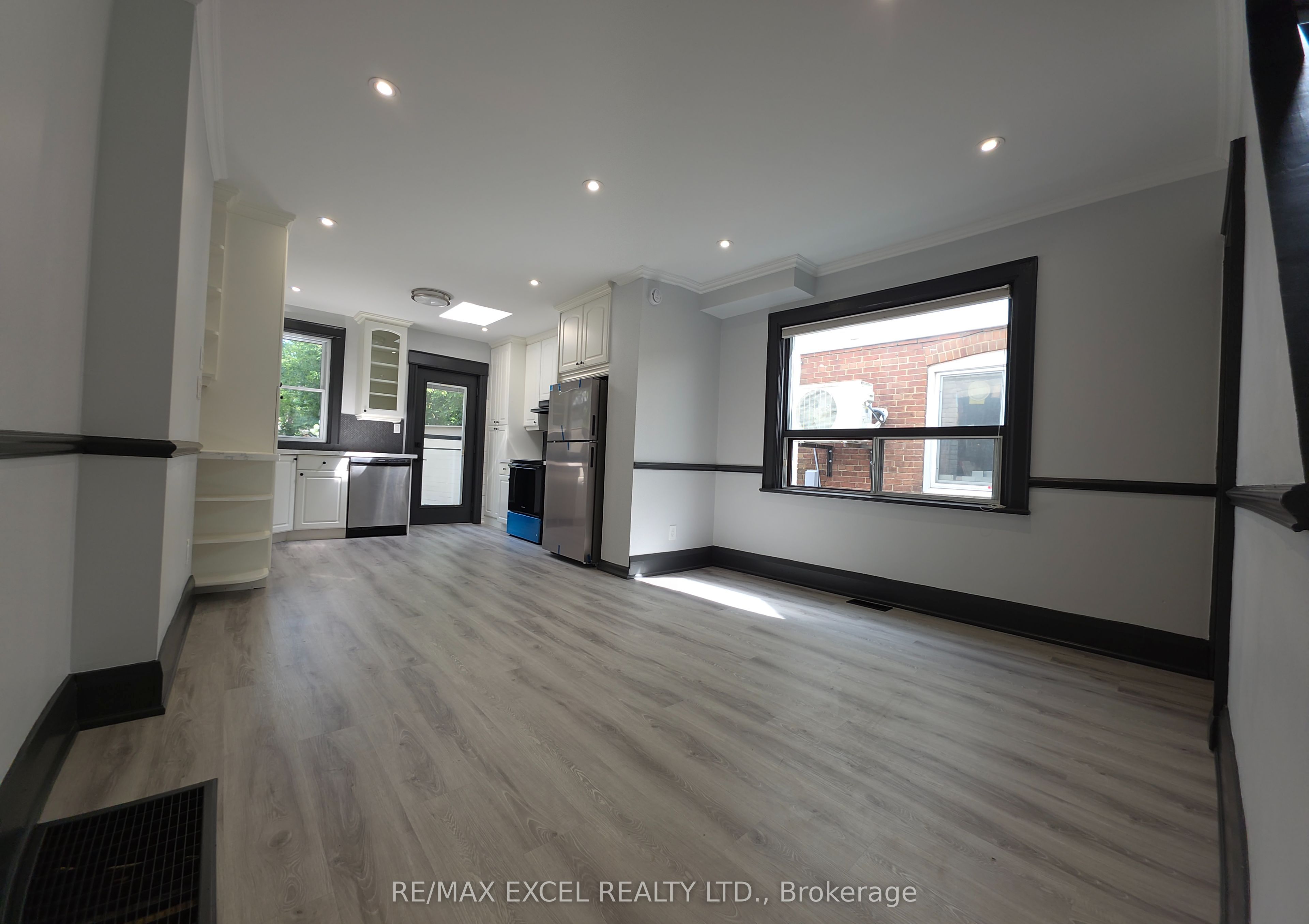 171 Langford Avenue Property Photo 14