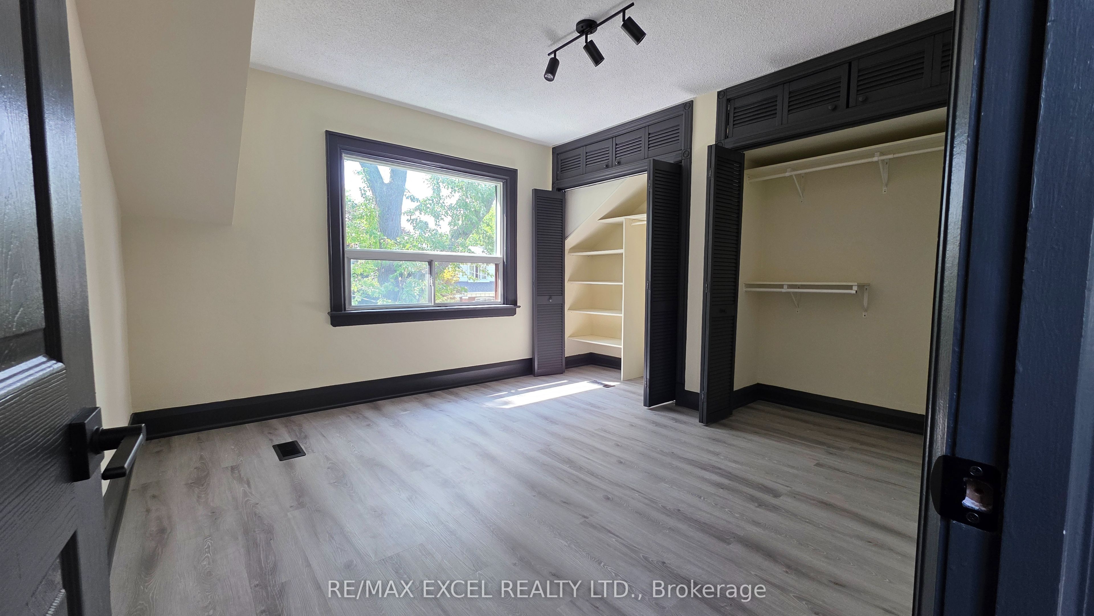 171 Langford Avenue Property Photo 22