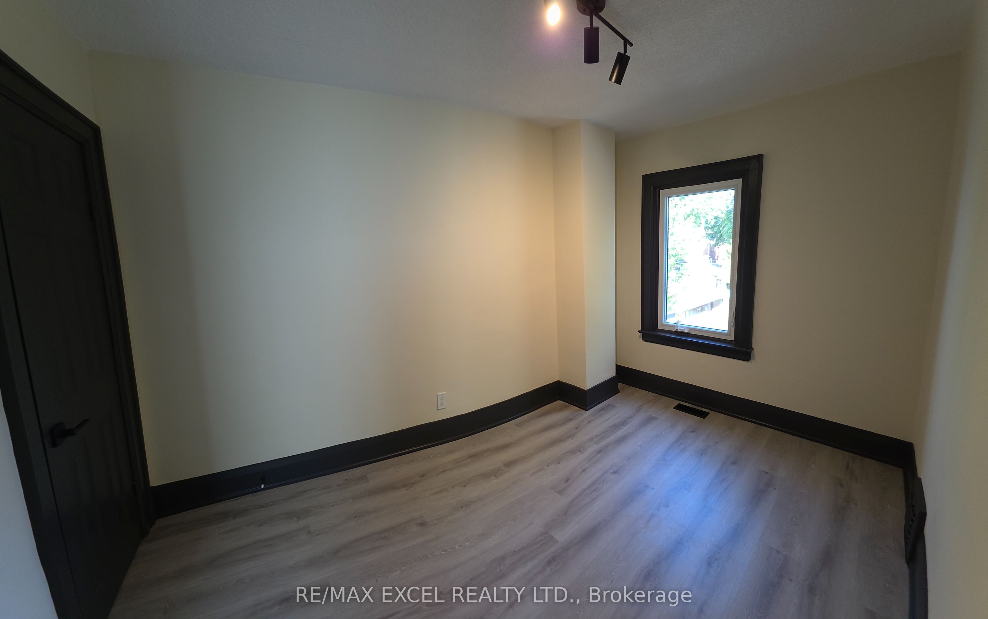 171 Langford Avenue Property Photo 25
