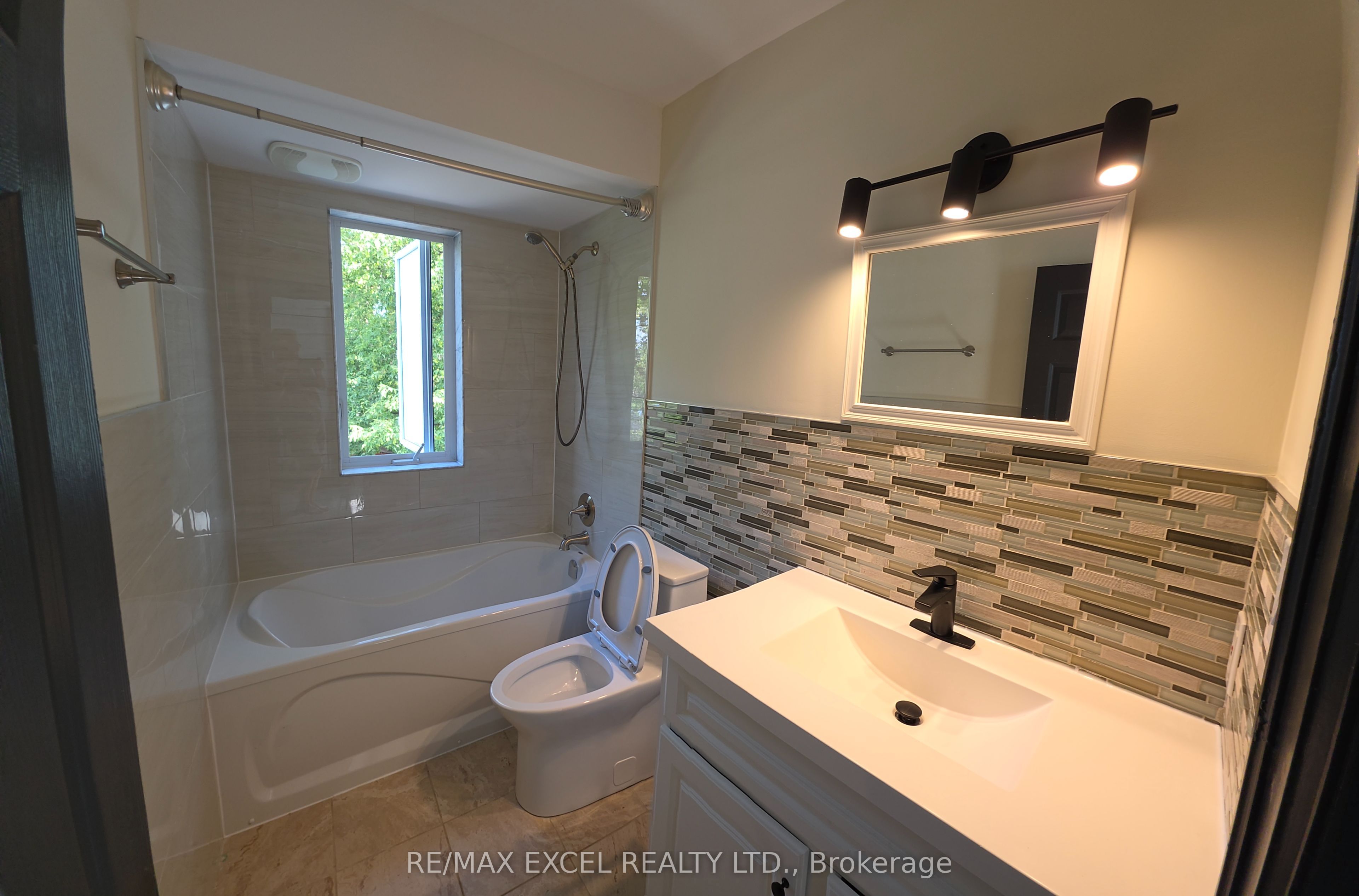 171 Langford Avenue Property Photo 27