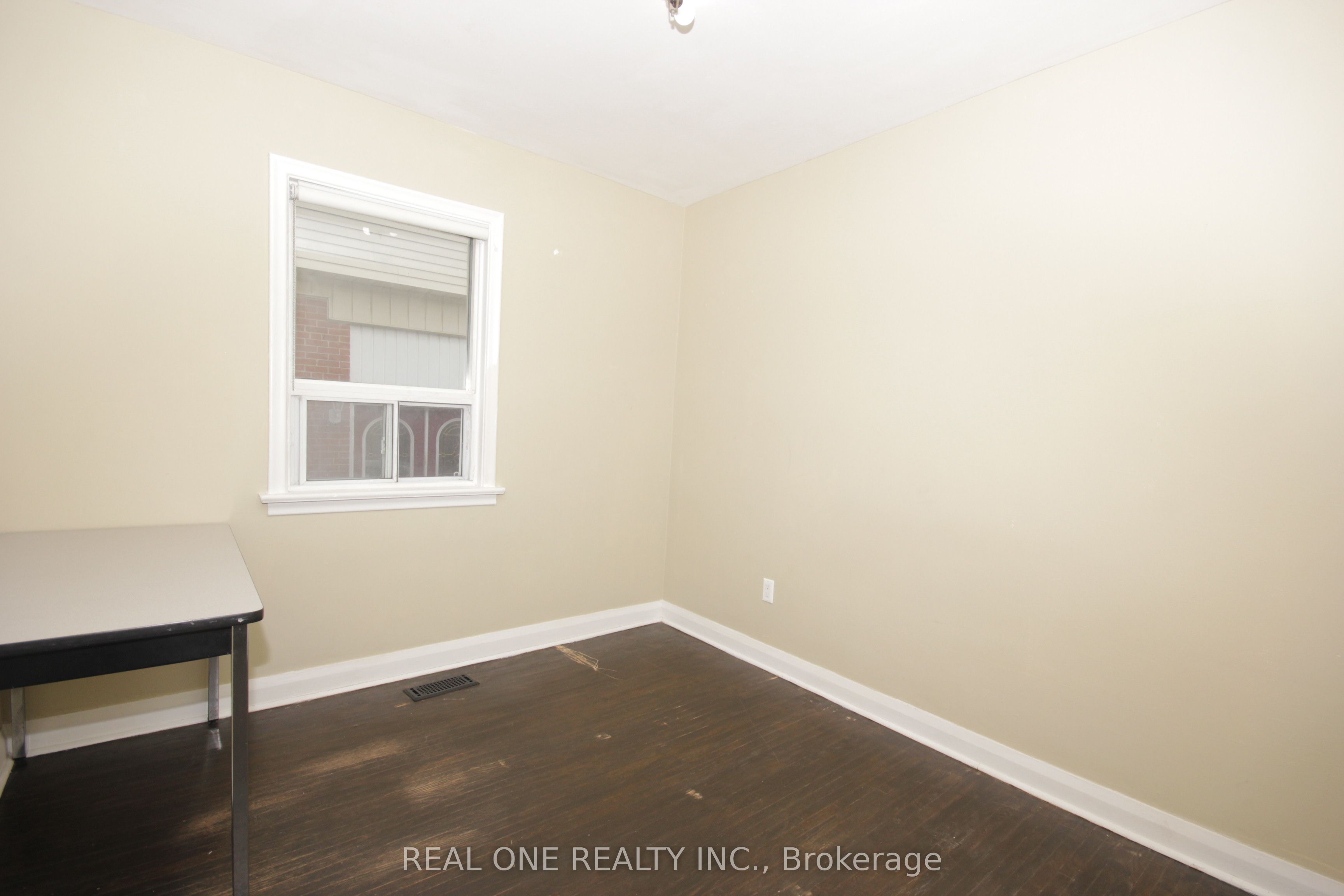 157 Shropshire Drive Property Photo 8