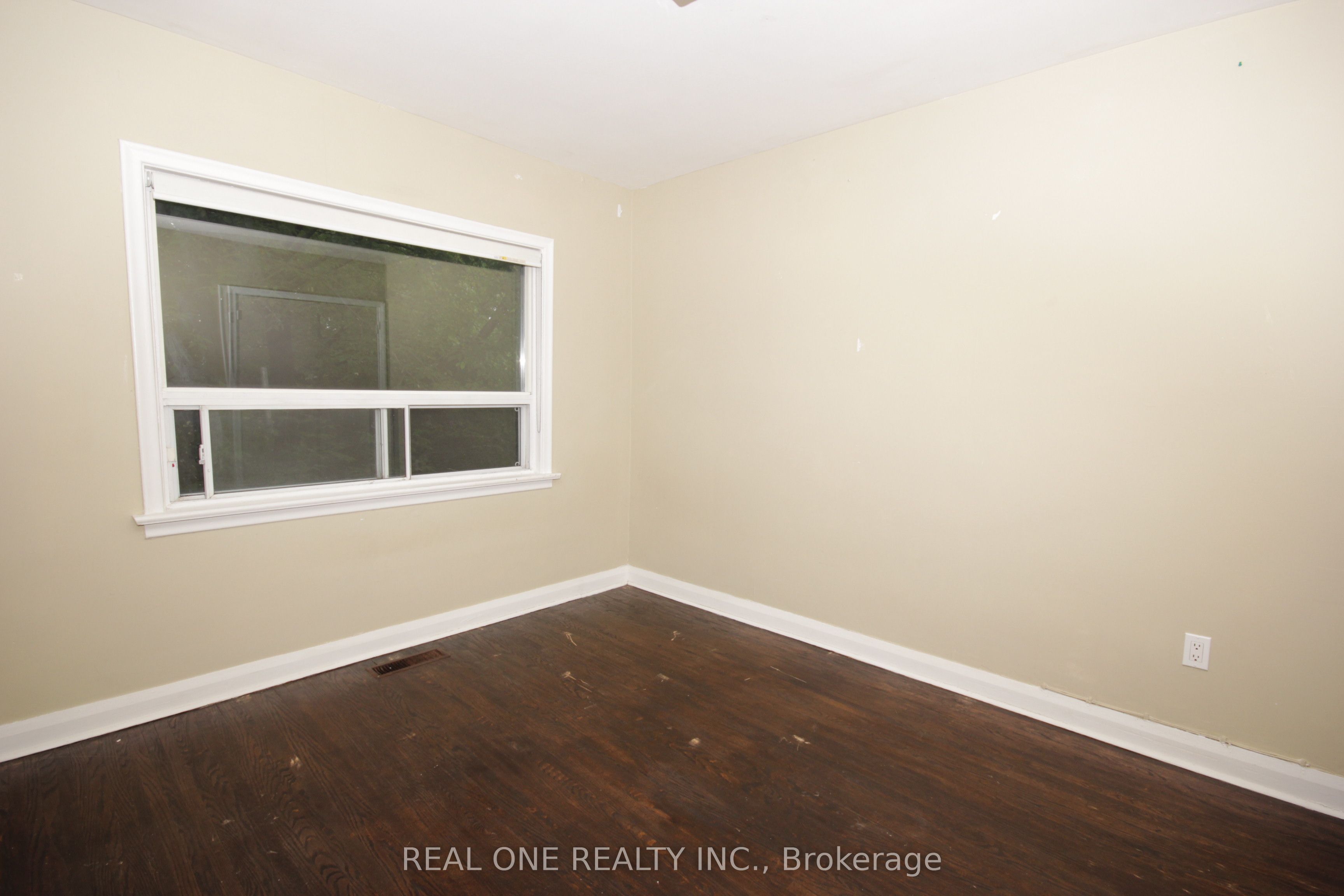 157 Shropshire Drive Property Photo 10