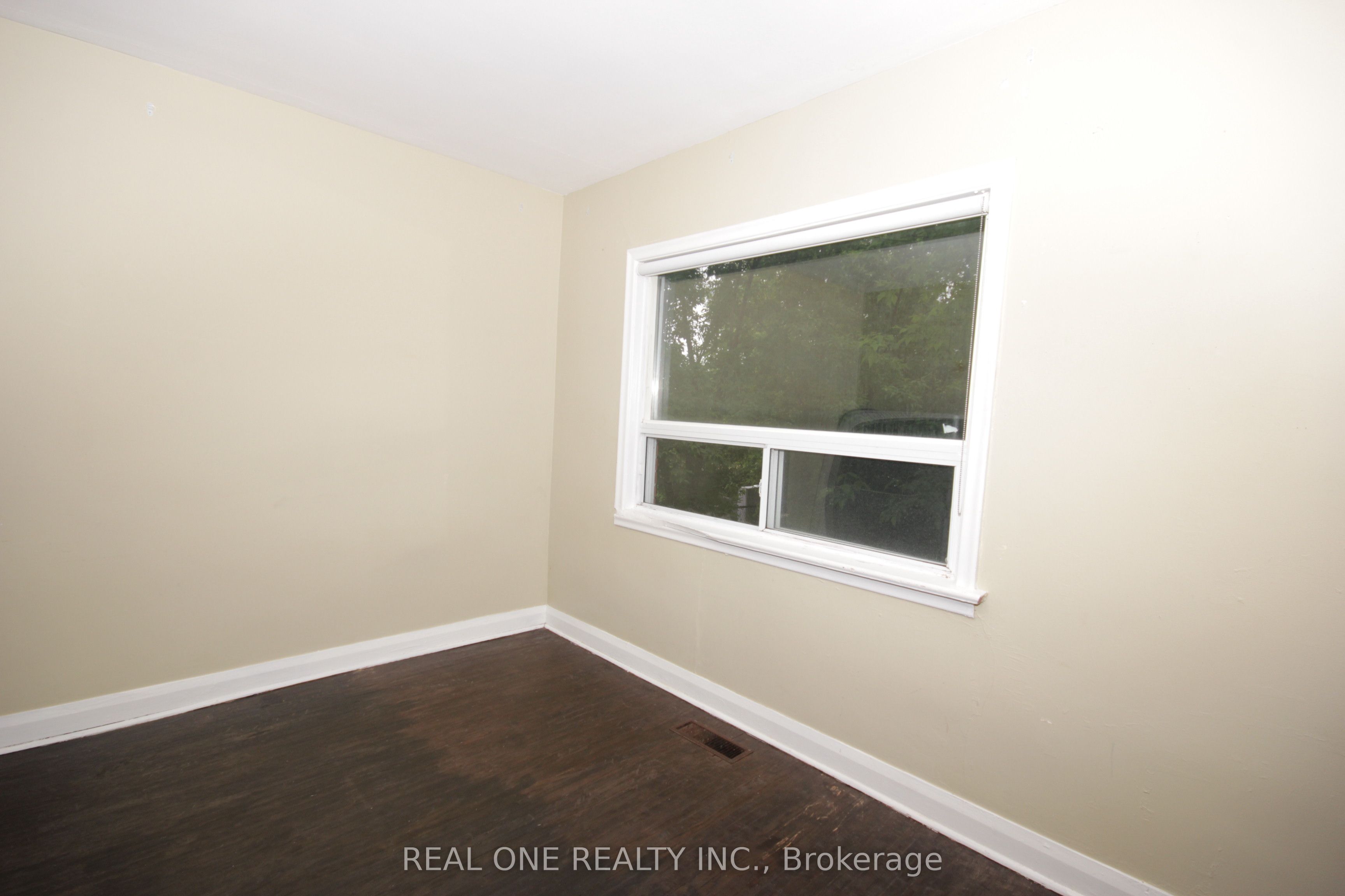 157 Shropshire Drive Property Photo 12
