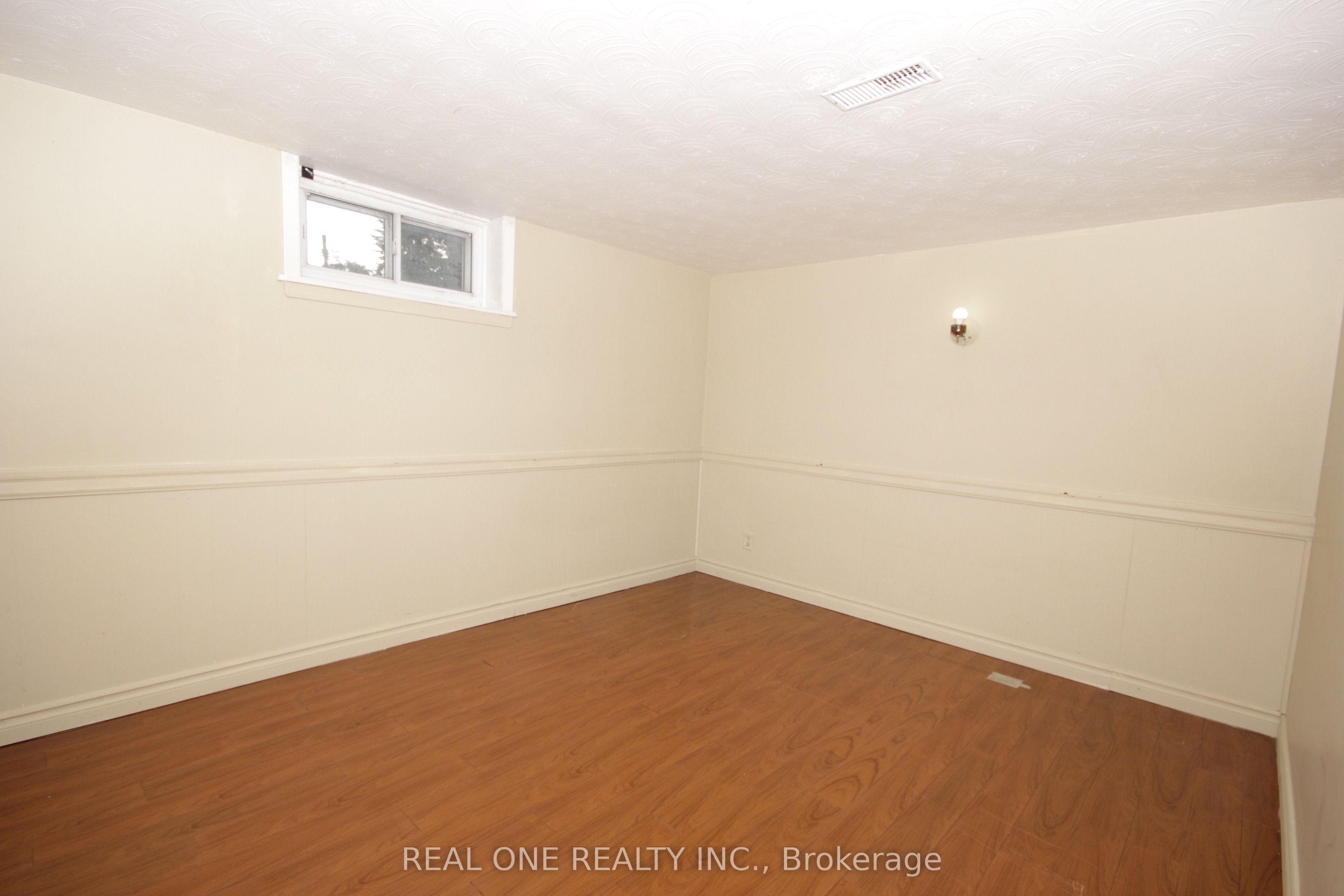 157 Shropshire Drive Property Photo 16