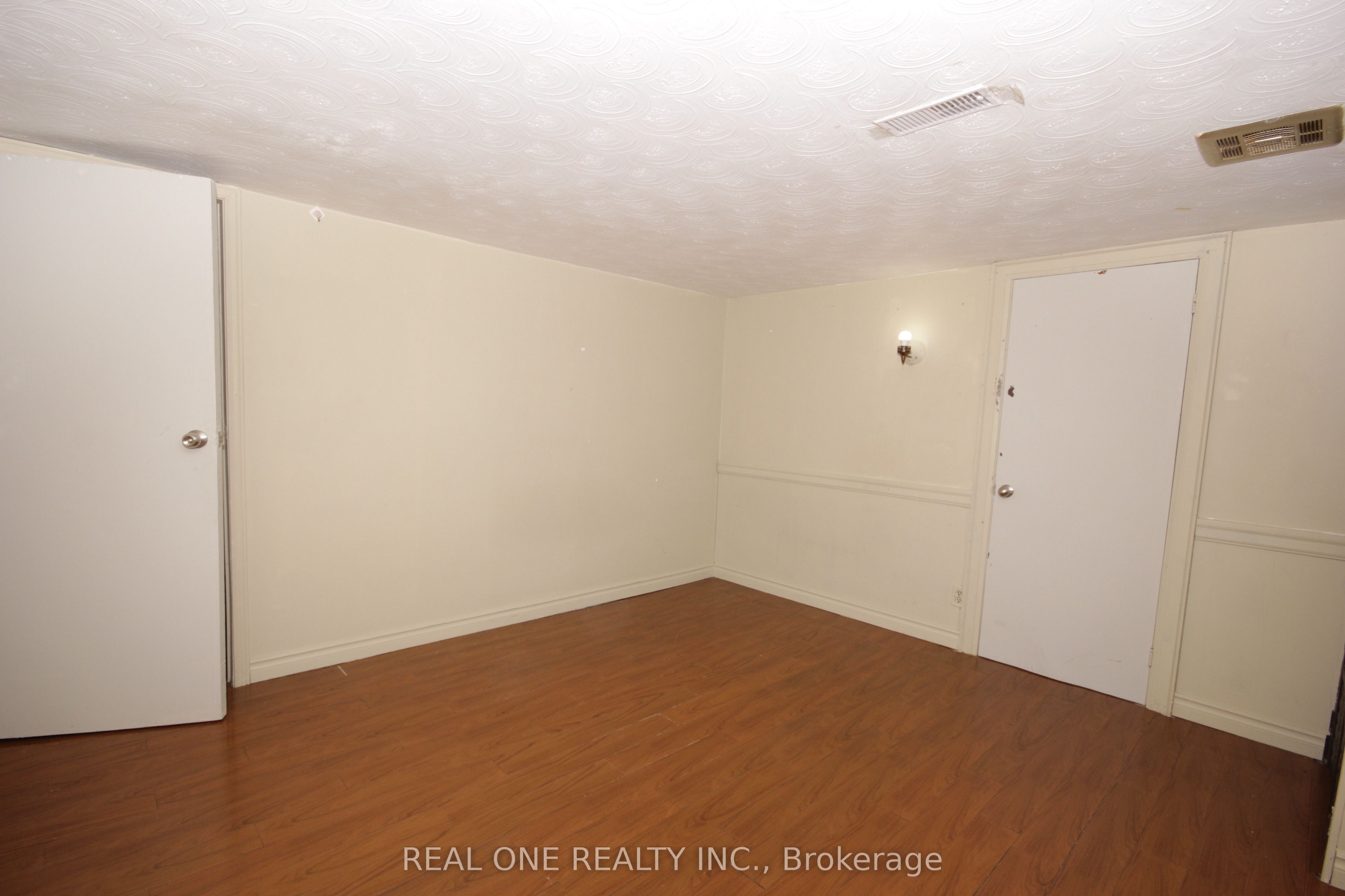 157 Shropshire Drive Property Photo 18