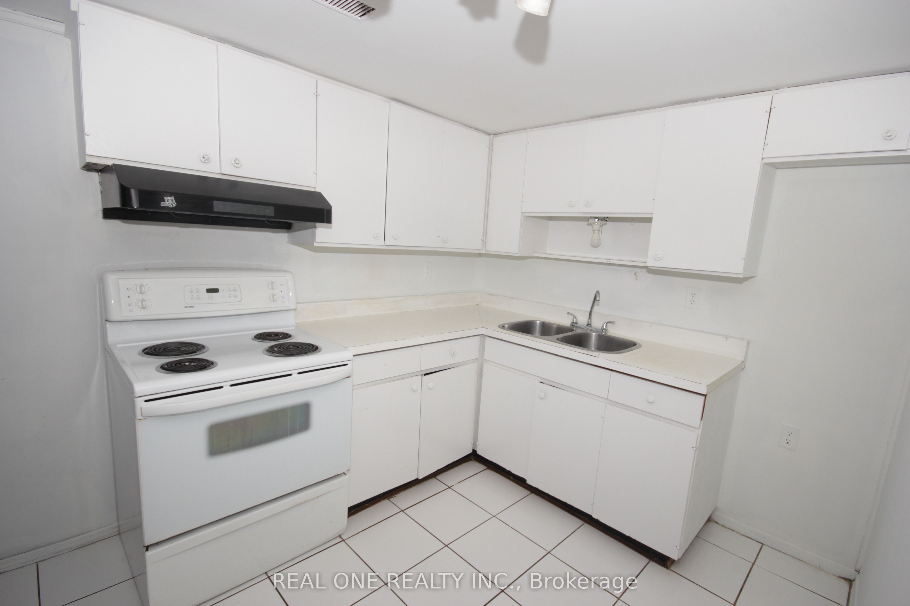 157 Shropshire Drive Property Photo 21